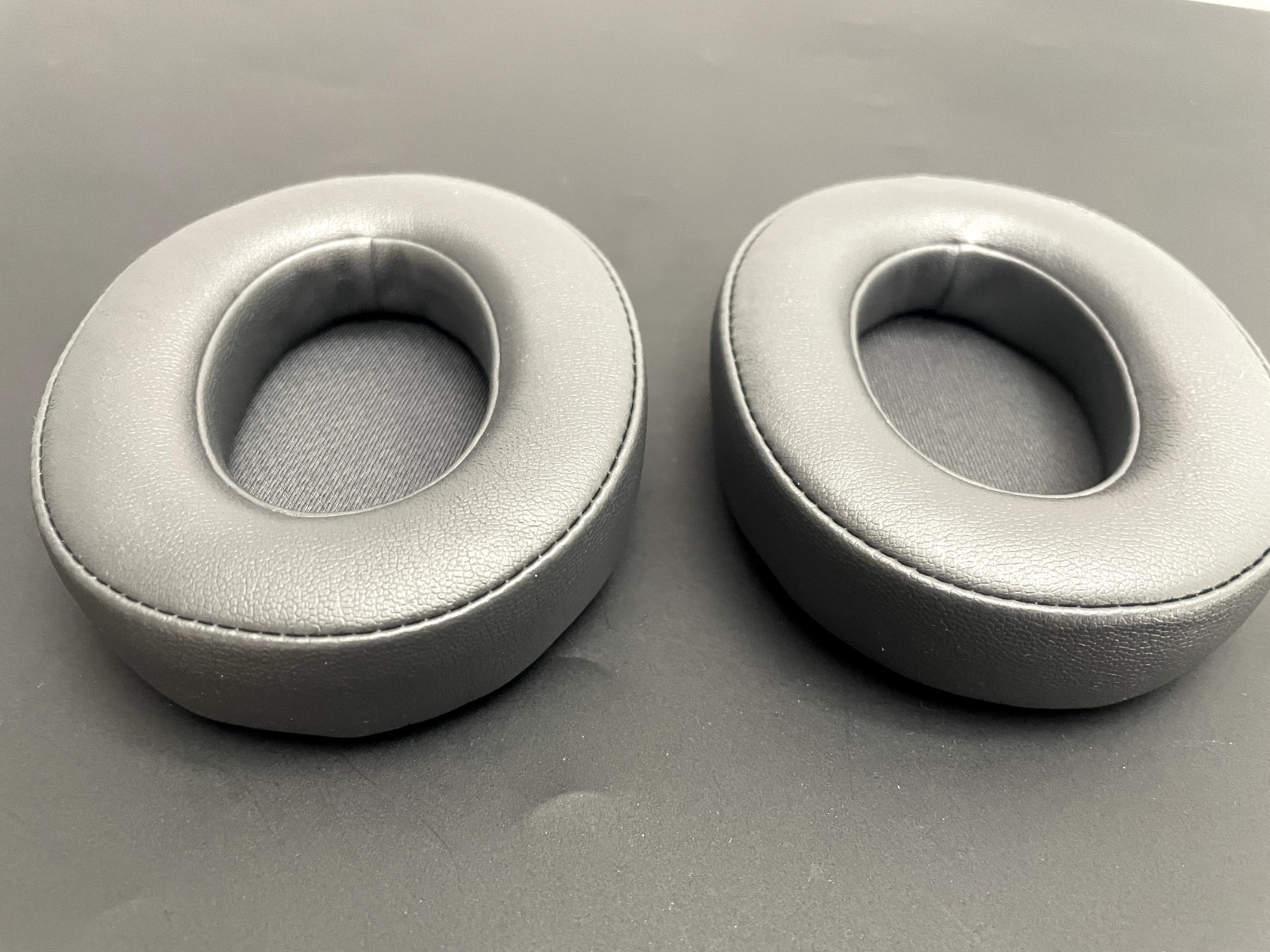 NEW 2PCS X Replacement Memory Foam Ear Pads for Beats Studio 3 Shadow Gray