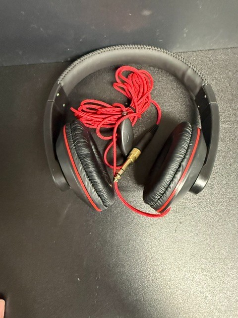 DJ HEADPHONES BY AUDIOBAHN