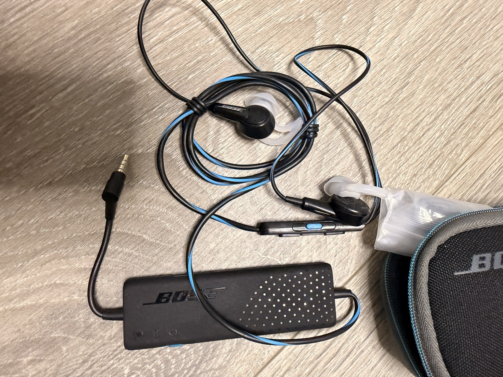 Bose QuietComfort 20 Headphones Noise Cancelling QC20 Earbuds Read Description