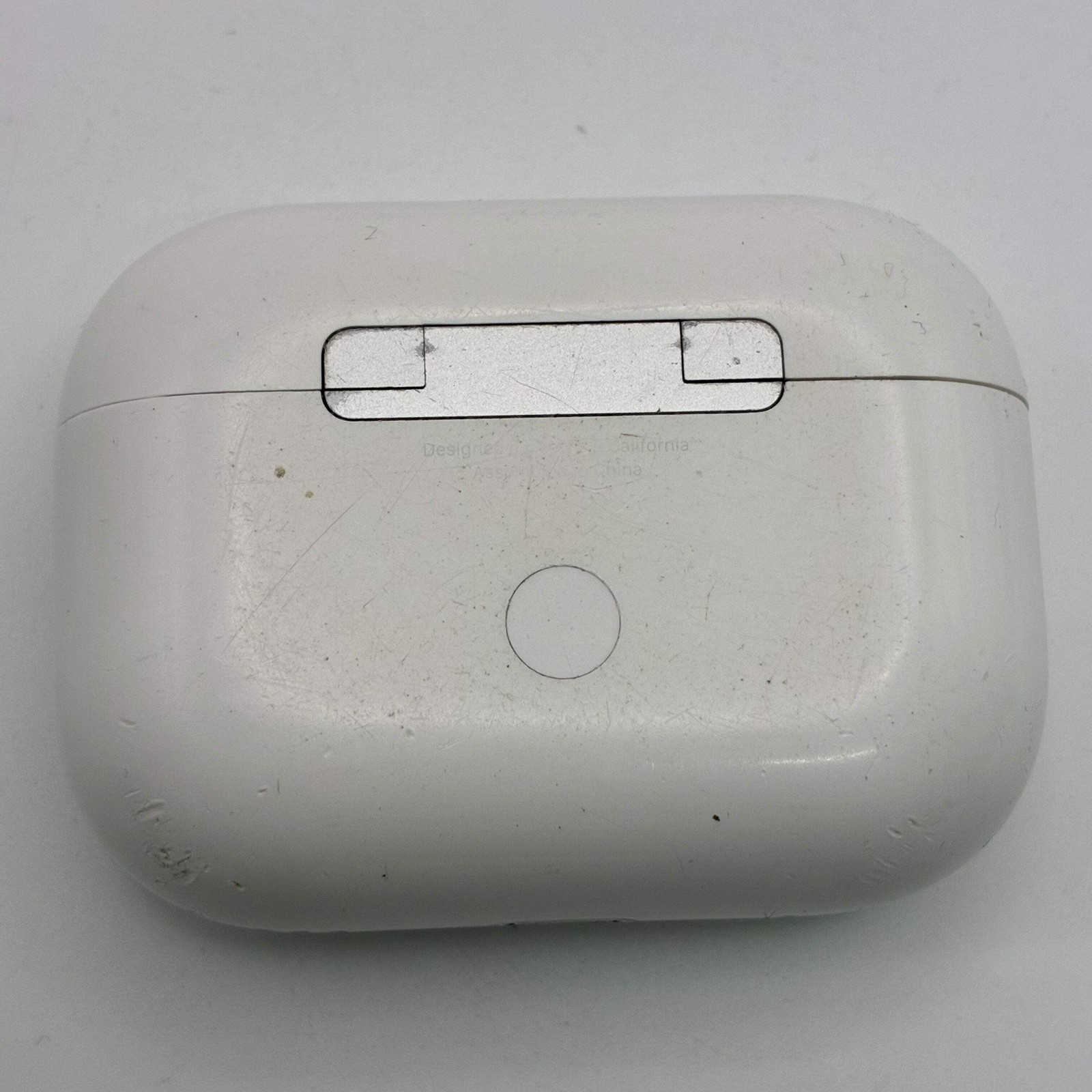 Apple AirPods Wireless Charging Case A2700 2022 White Replacement Only – Used B