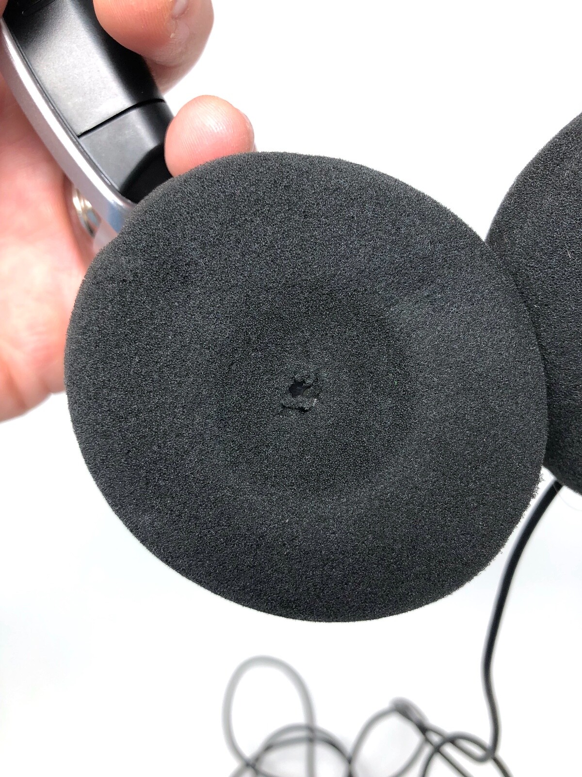 SONY Noise Canceling Headphones MDR-NC6 gently used working with bag