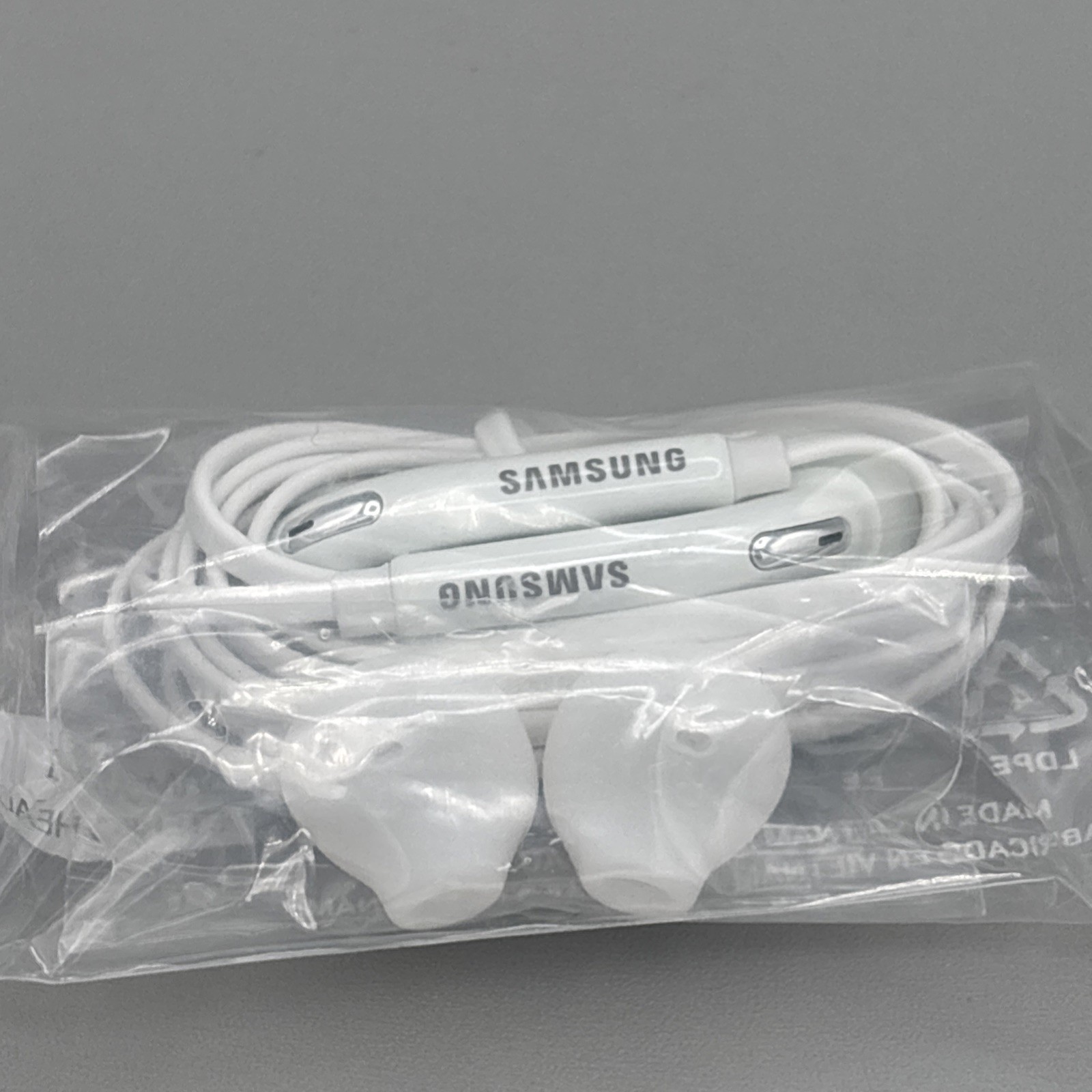 Samsung EO-EG920LW Galaxy Wired 3.5mm Headset Earbuds w Microphone OEM New