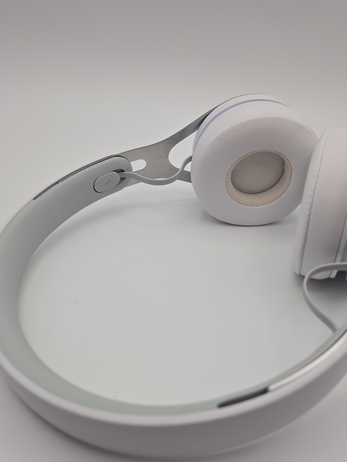 Original OEM Beats by Dr. Dre EP Wired On-Ear Headphones White 3.5mm Jack TESTED