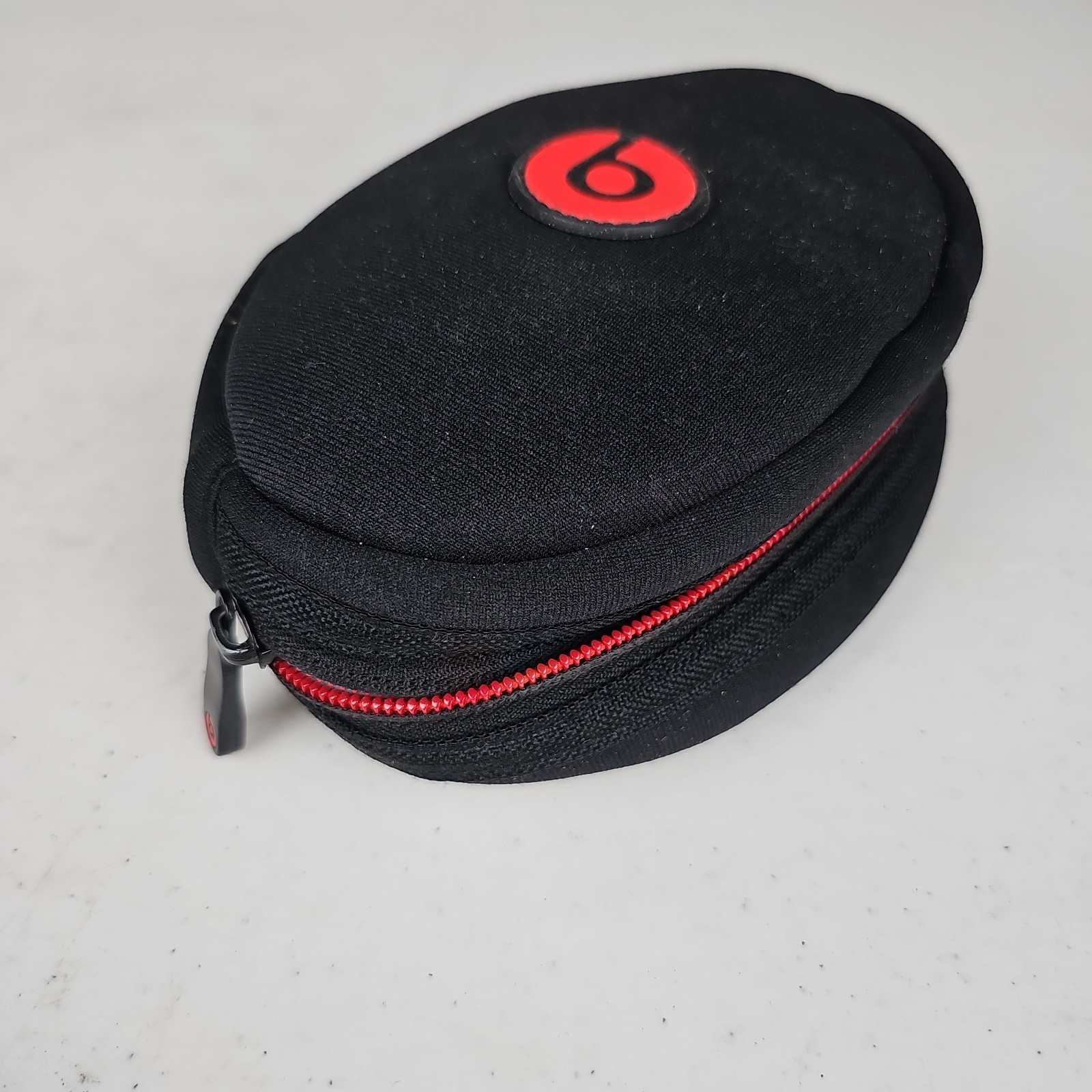 Beats by Dr. Dre Solo HD Headband Headphones White And Gray/Black Case UNTESTED