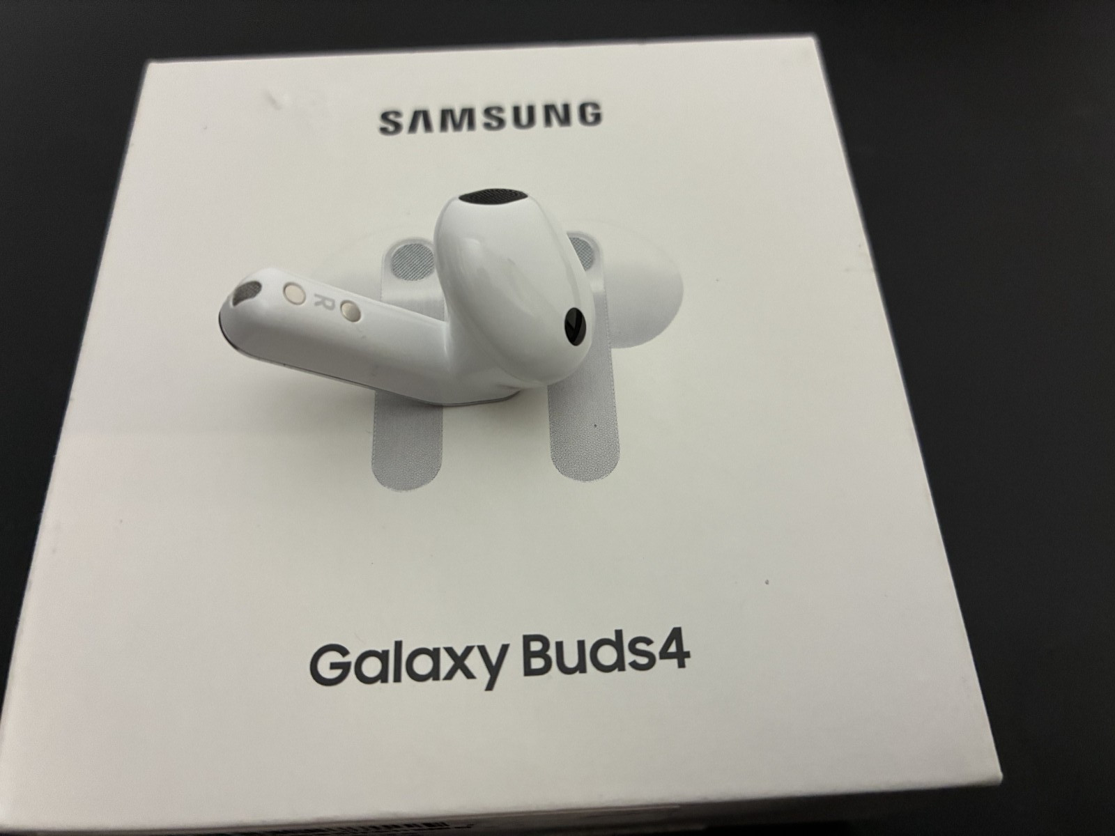 Original Samsung Galaxy Buds4 SM-R540N Earbuds -White – Right Side (R)