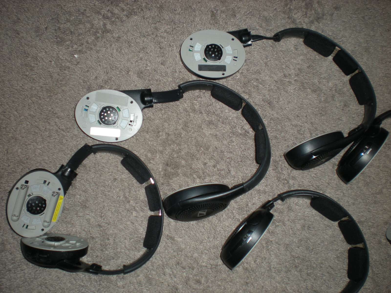 Lot of 9 Sennheiser HDR135 HDR120 II Wireless Headphones ONLY FOR PARTS REPAIR