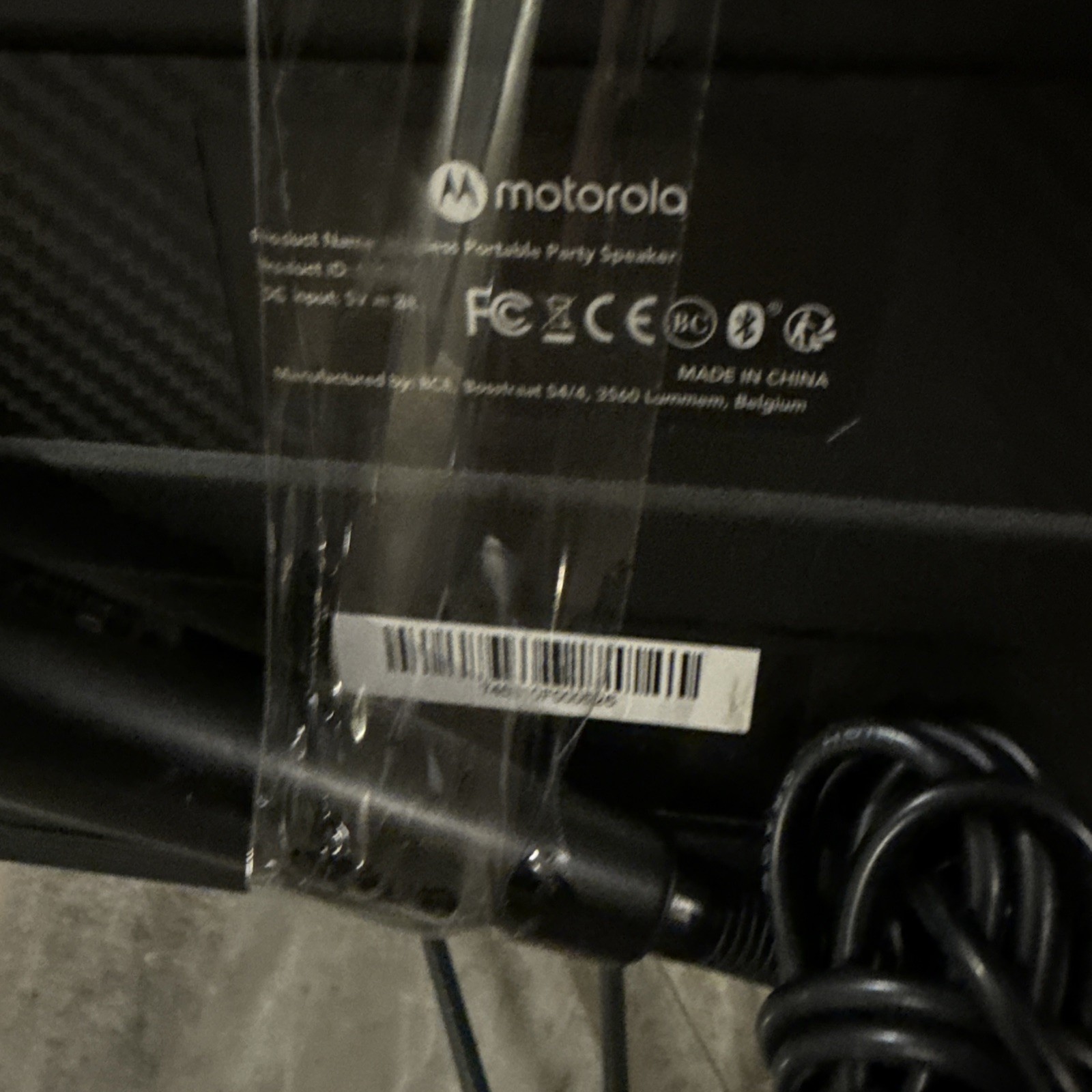 Motorola ROKR 810 Wireless Bluetooth Portable Speaker W/ Built-in Subwoofer