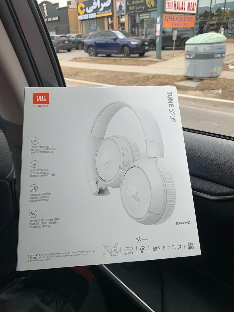 JBL Tune 520BT White Wireless Bluetooth On-Ear Headphones