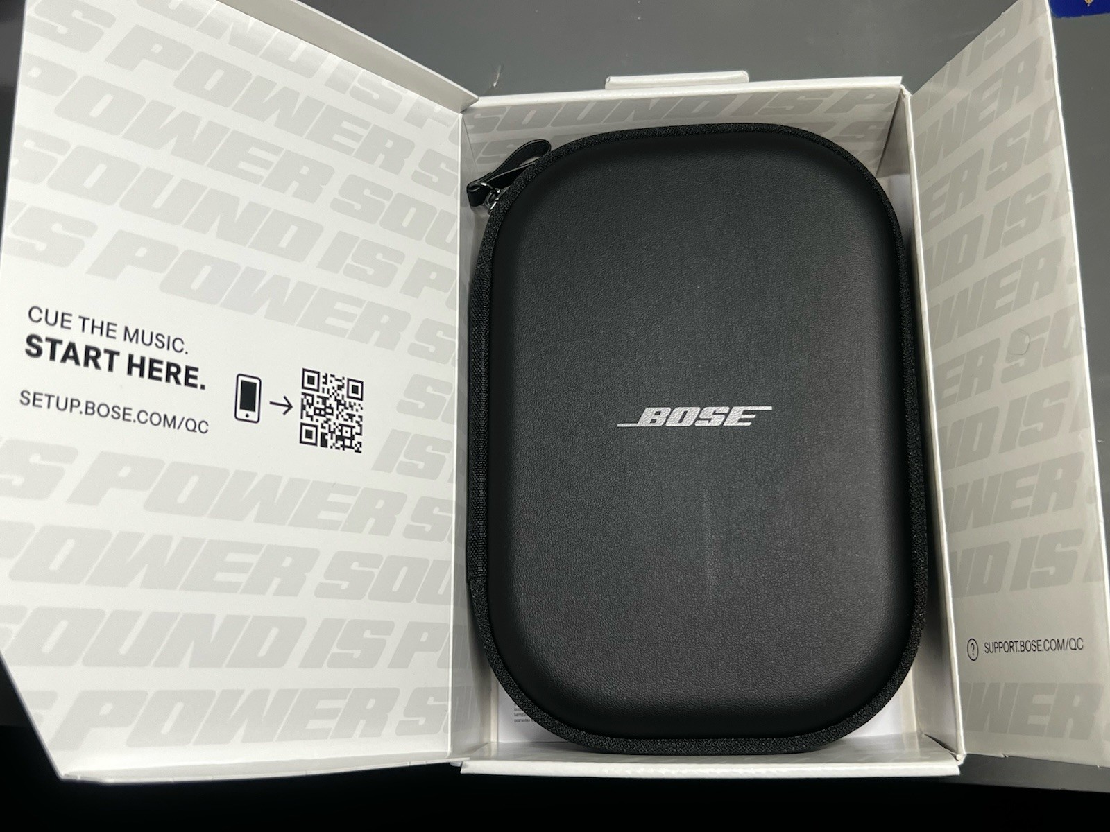 Bose QuietComfort Headphones White Bluetooth Noise Cancelling w/ Case & Box