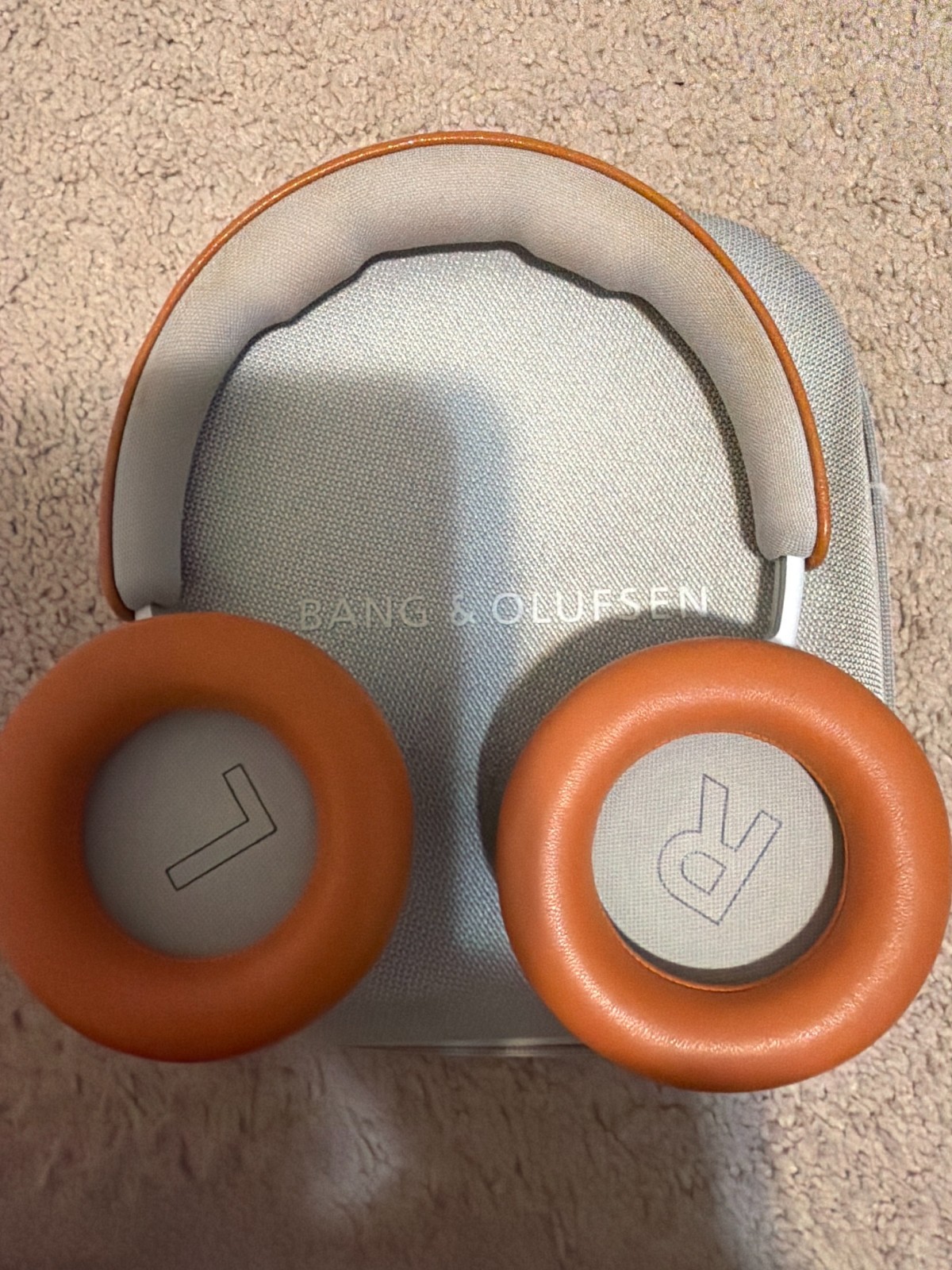 Bang & Olufsen Beoplay HX Wireless ANC Over-Ear Headphones Beige Bluetooth