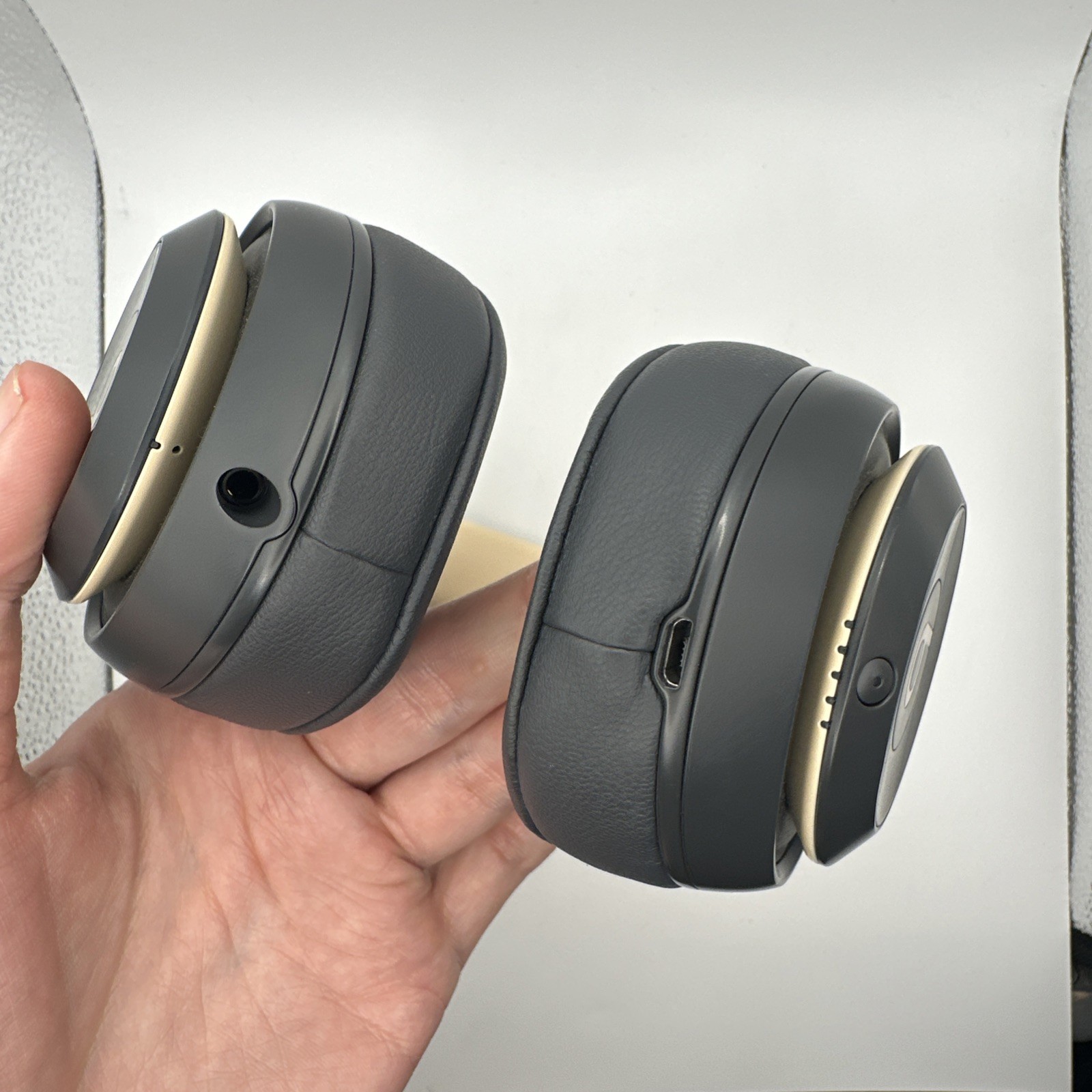 Beats by Dr. Dre Studio3 Bluetooth On Ear Wireless Headphones – Shadow Gray