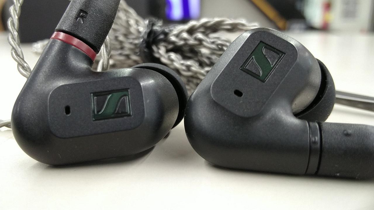 SENNHEISER IE200 Earphones with 7mm TrueResponse Transducers