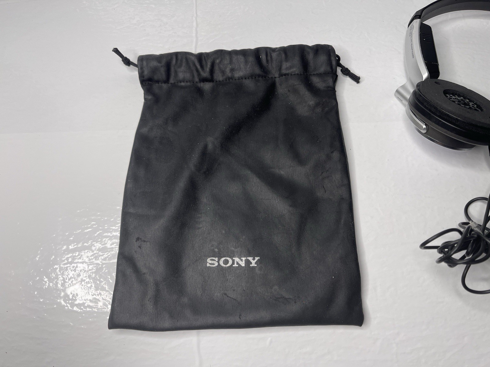 Sony Noise Canceling Headphones MDR-NC6 With Sony Bag (Needs Ear Pads)