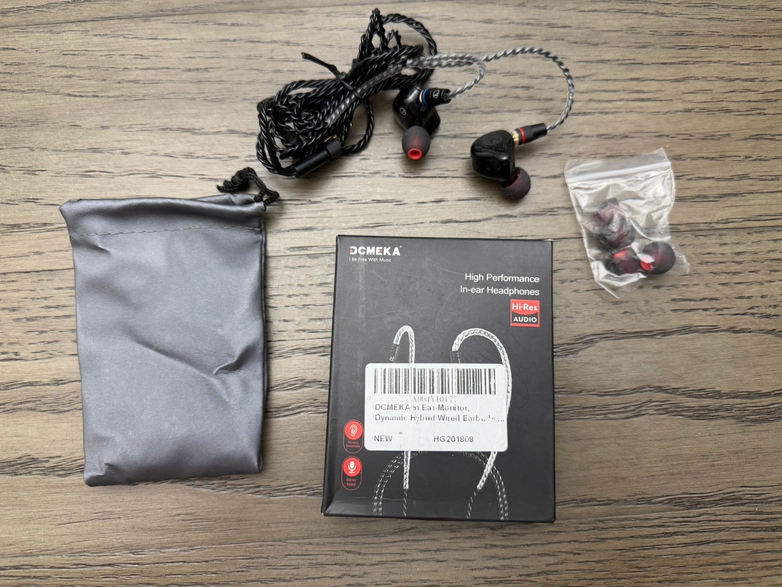 DCMEKA Wired In-Ear Headphones Hi-Res Audio Earbuds w/ Case Tested Working
