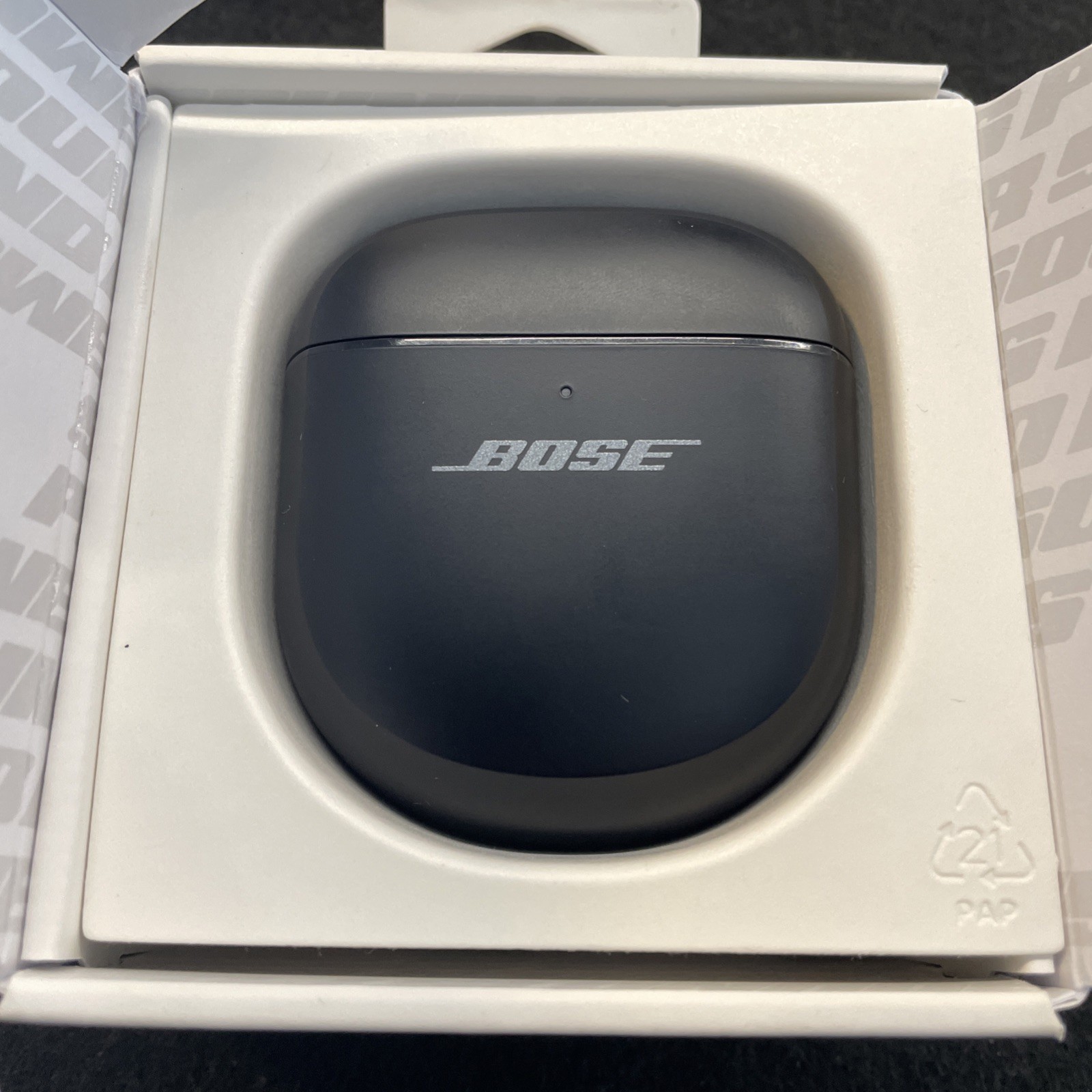 Bose QuietComfort Ultra Earbuds (2nd Gen) Black w/ Charger – Excellent
