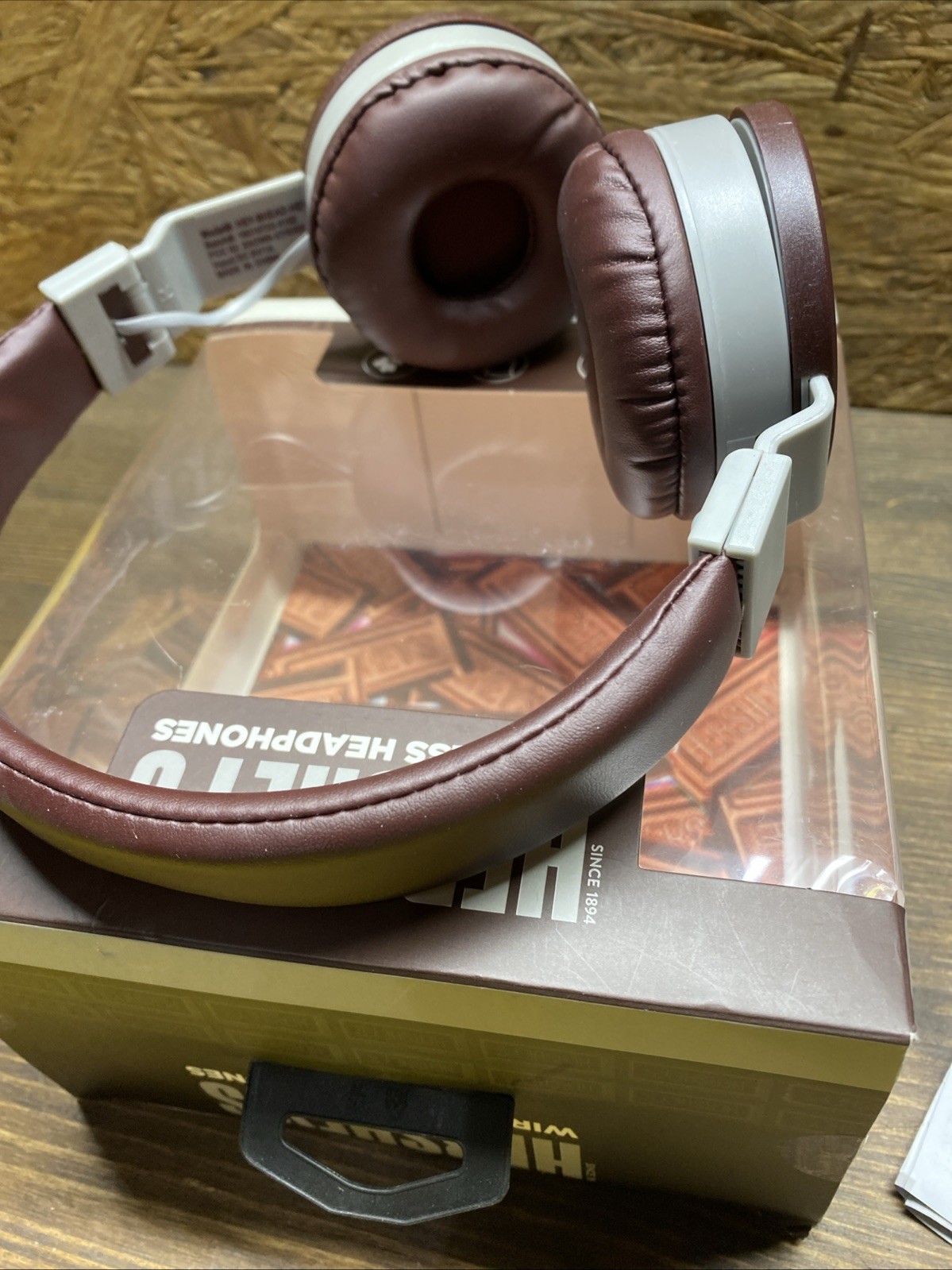 Hershey’s Wireless Headphones Bluetooth with Adjustable Headband Open Box
