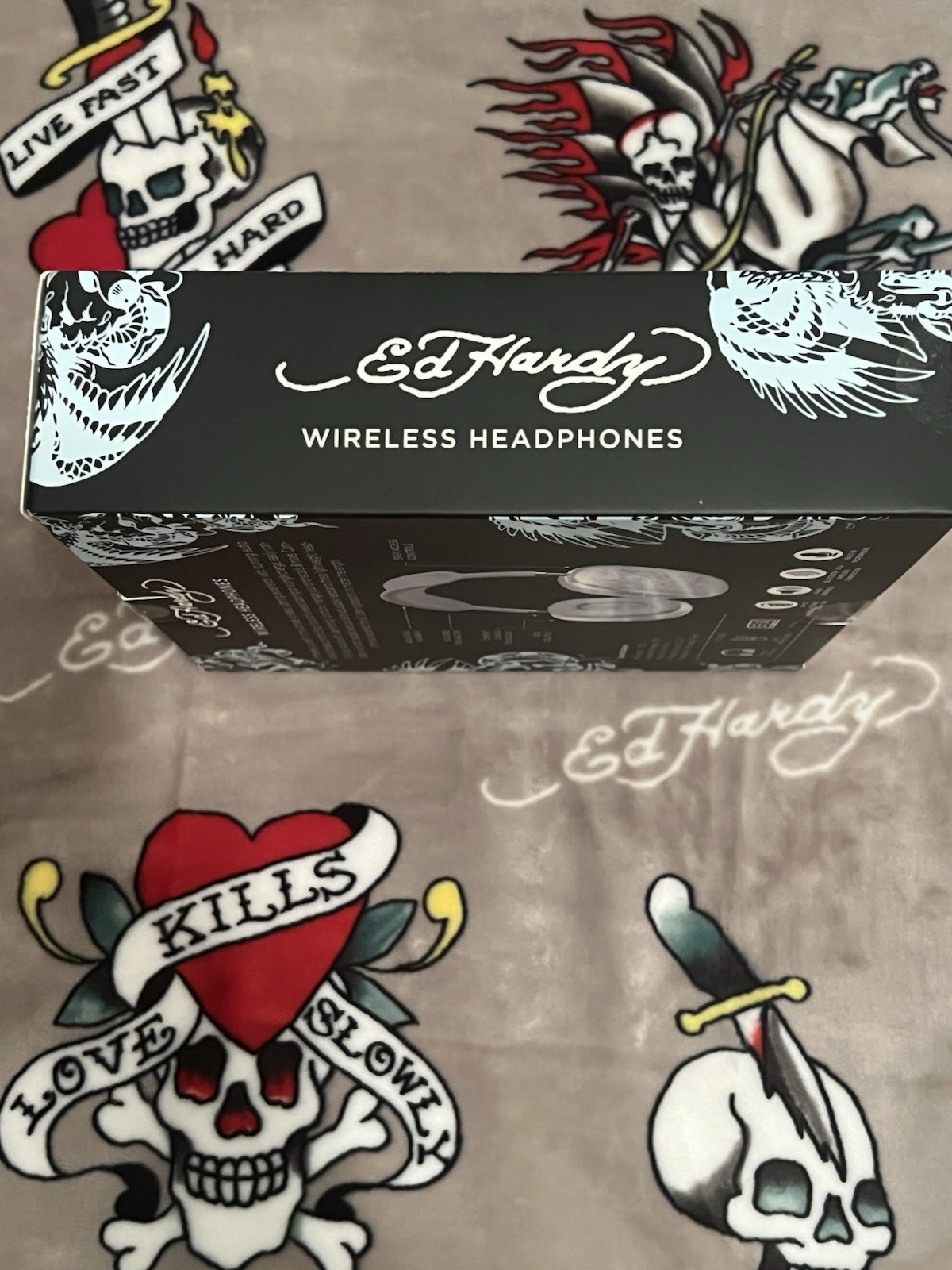 Ed Hardy Wireless Headphones Love Kills Slowly Blue V5.0 Bluetooth New In Box