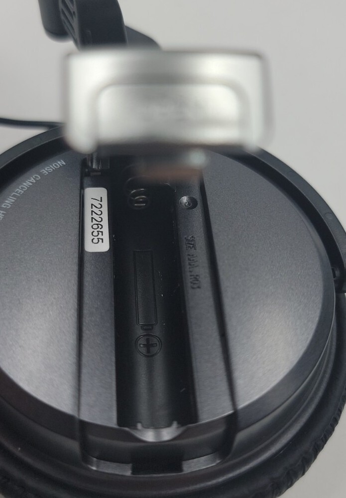 Sony MDR-NC7 Noise Canceling Headphones W/ Manual, Airplane Adapter, Sony Pouch