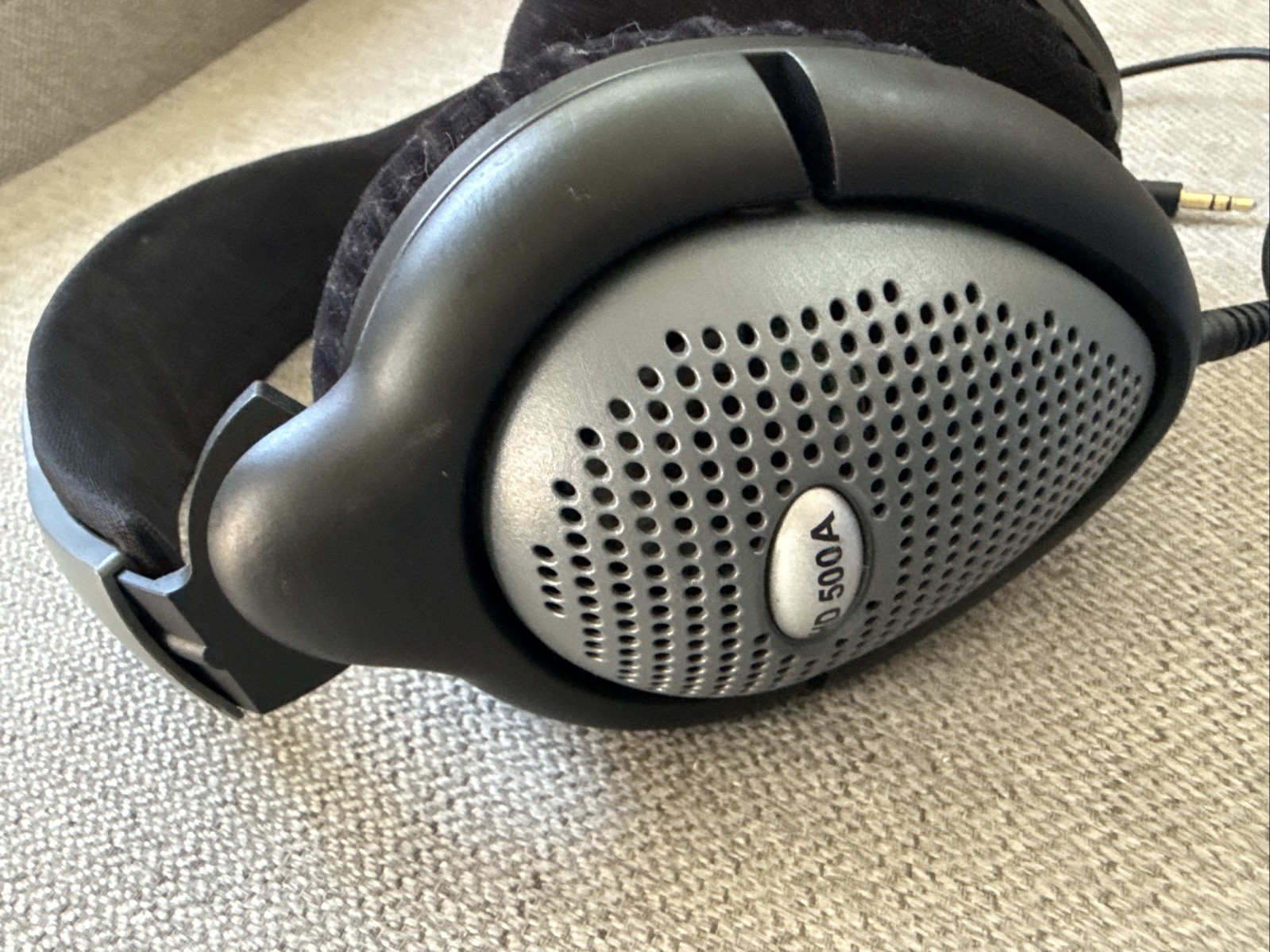Sennheiser Headphones Professional HD-500A Over The Ear Therapeutic Stereo READ