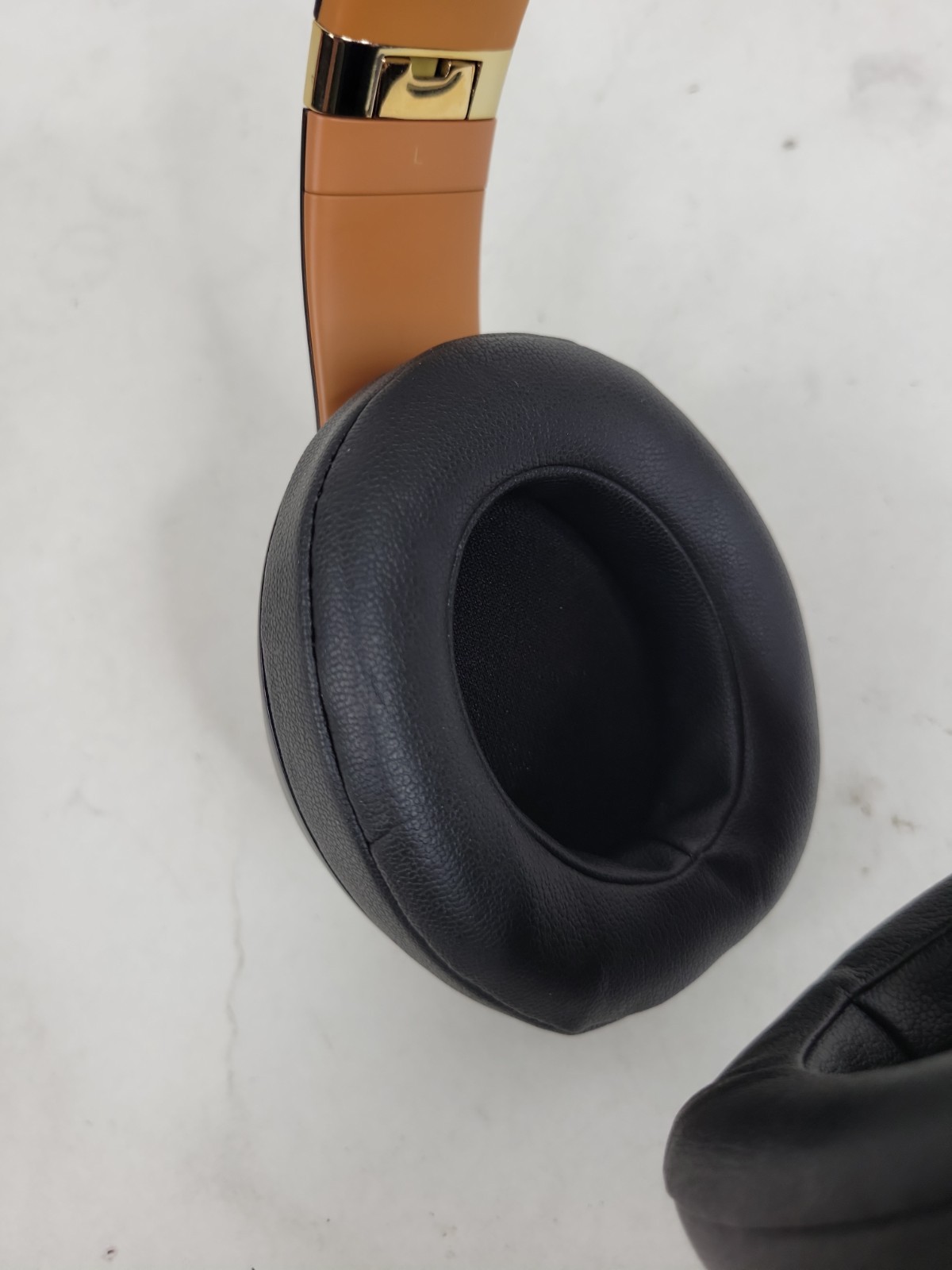 Beats Studio 3 Wireless Headphones – Skyline Collection – Midnight Black