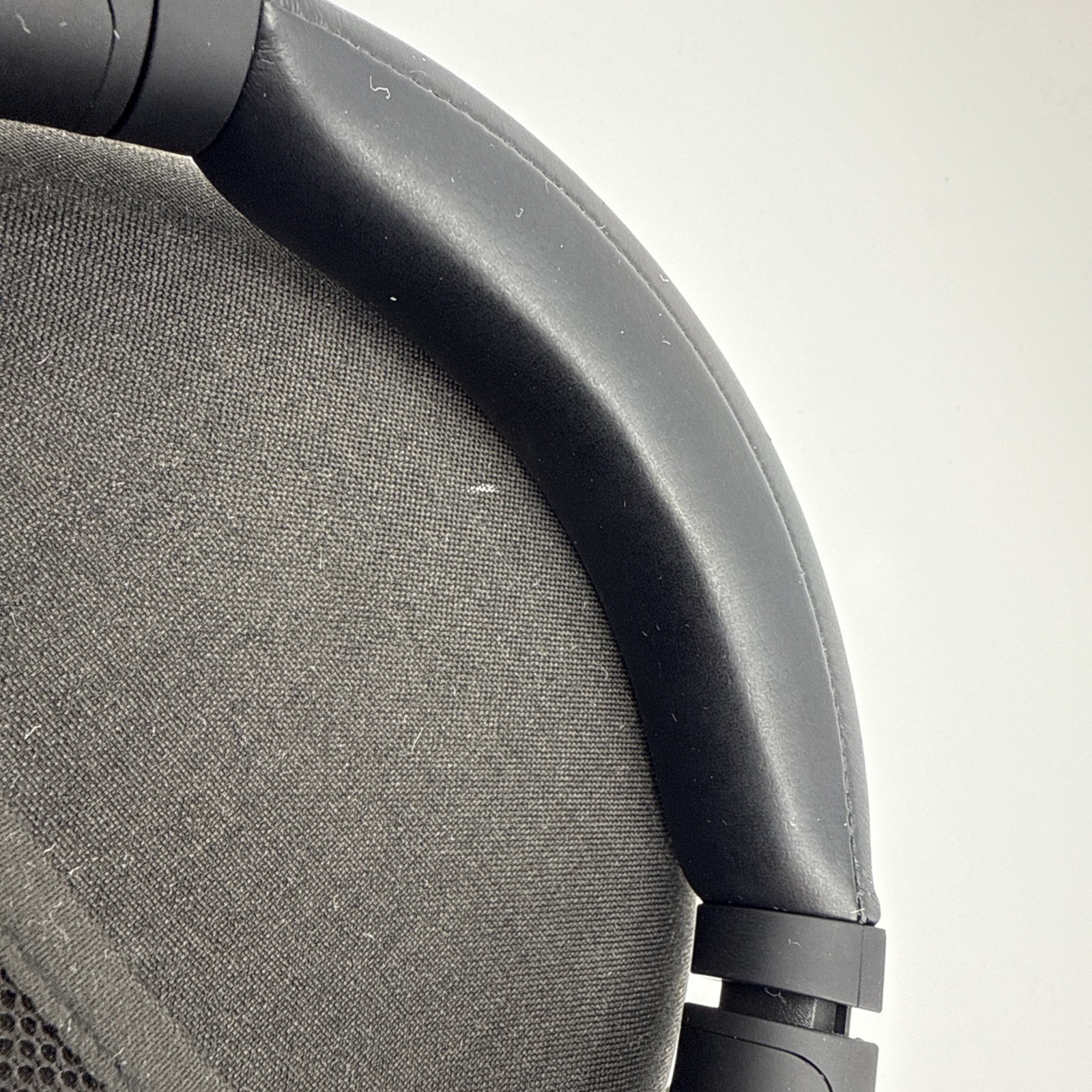 Sony WH-1000XM4 Wireless Noise-Cancelling Over-Ear Headphone Black *Excellent*