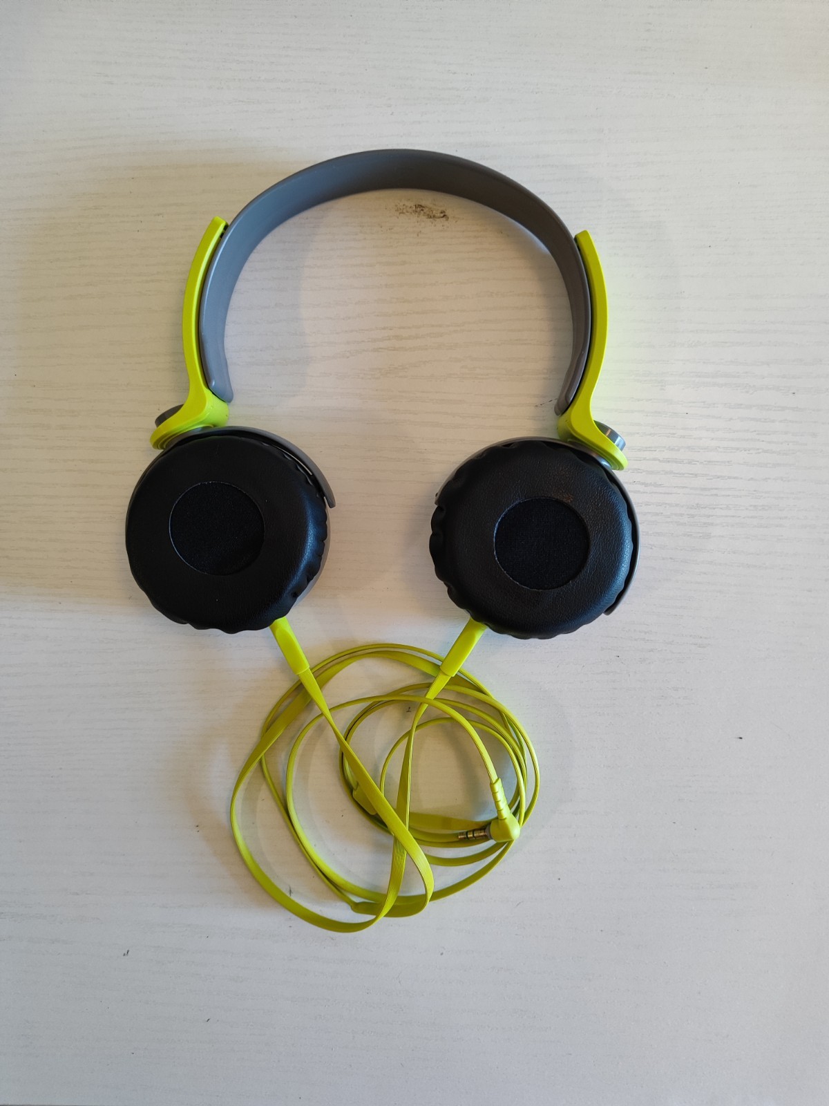 Sony MDR-XB400 Wired Extra Bass Headphones In Great Condition With New Ear Pads