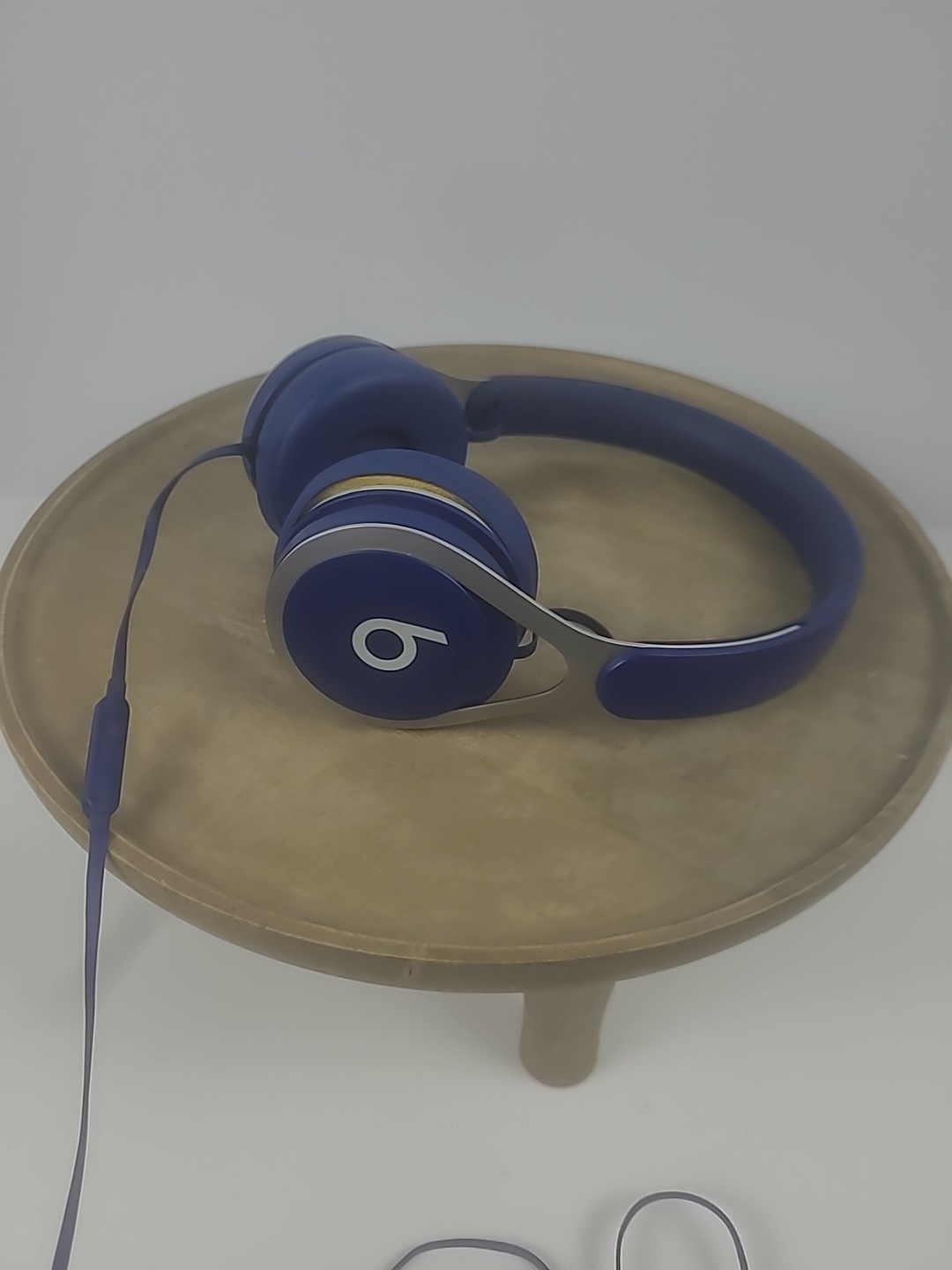 Beats By Dr. Dre ML9D2LLA Headphones – Blue Vintage