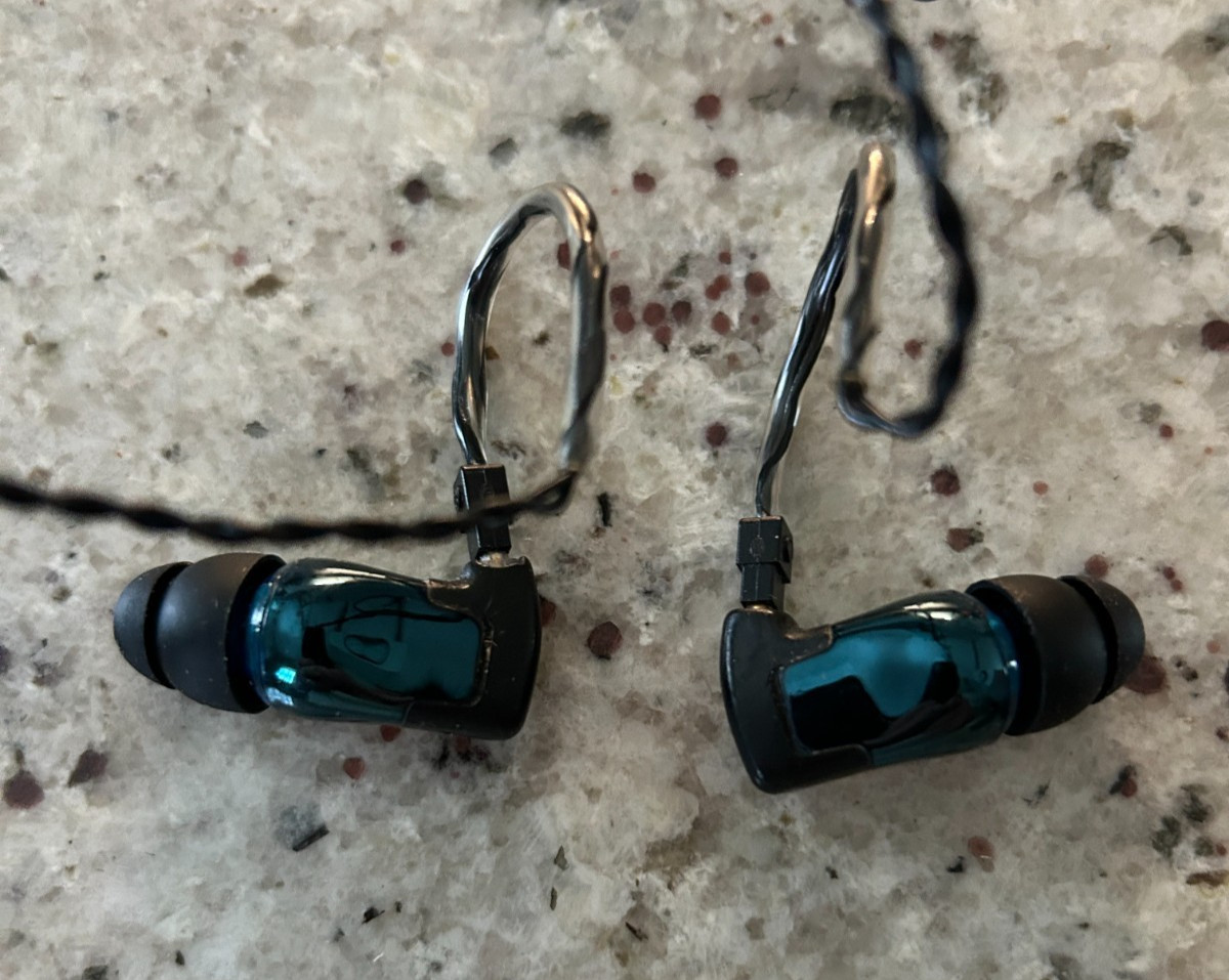 ULTIMATE EARS UE Triple Fi 10. Noise Isolating Earphones. With Upgraded Cable.