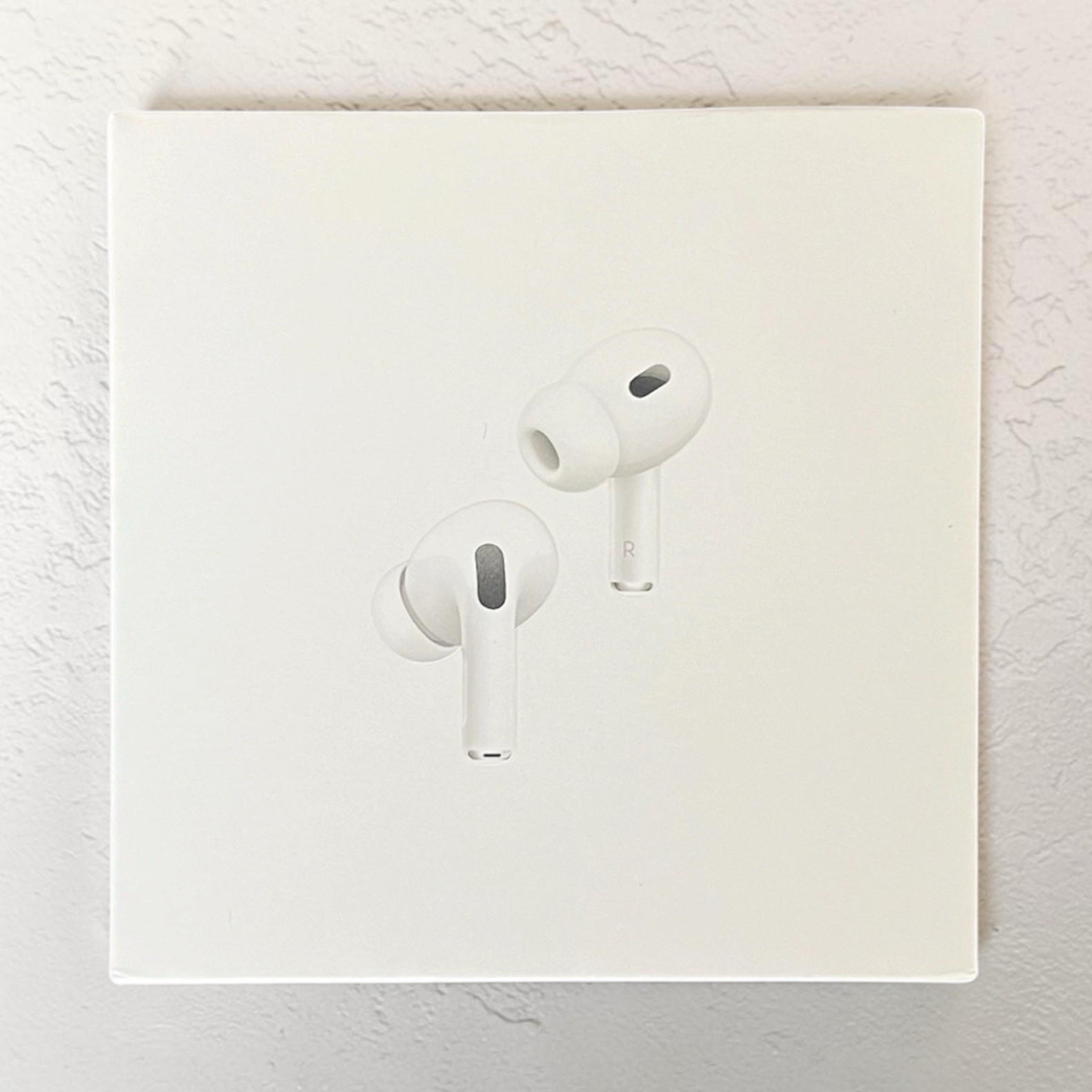 Apple AirPods Pro ANC In-Ear Wireless Earbuds w/ Charging Case USB-C, White