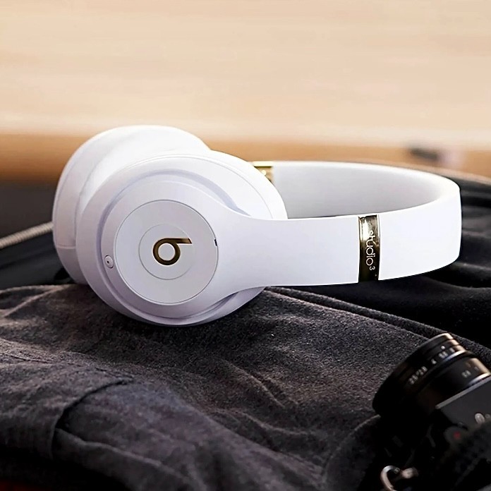 NEW SEALED – Beats Studio3 Skyline Collection Wireless Headphones – All Colors