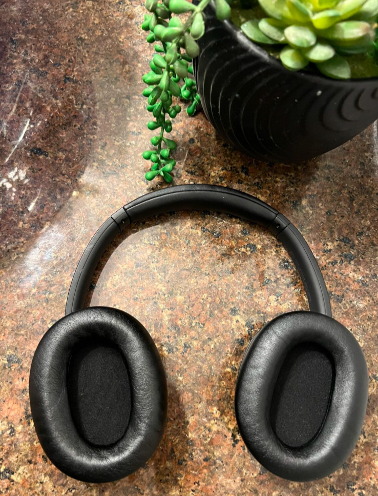 Sony WH-CH720N Wireless Noise Cancelling 35 hours of battery life, Black
