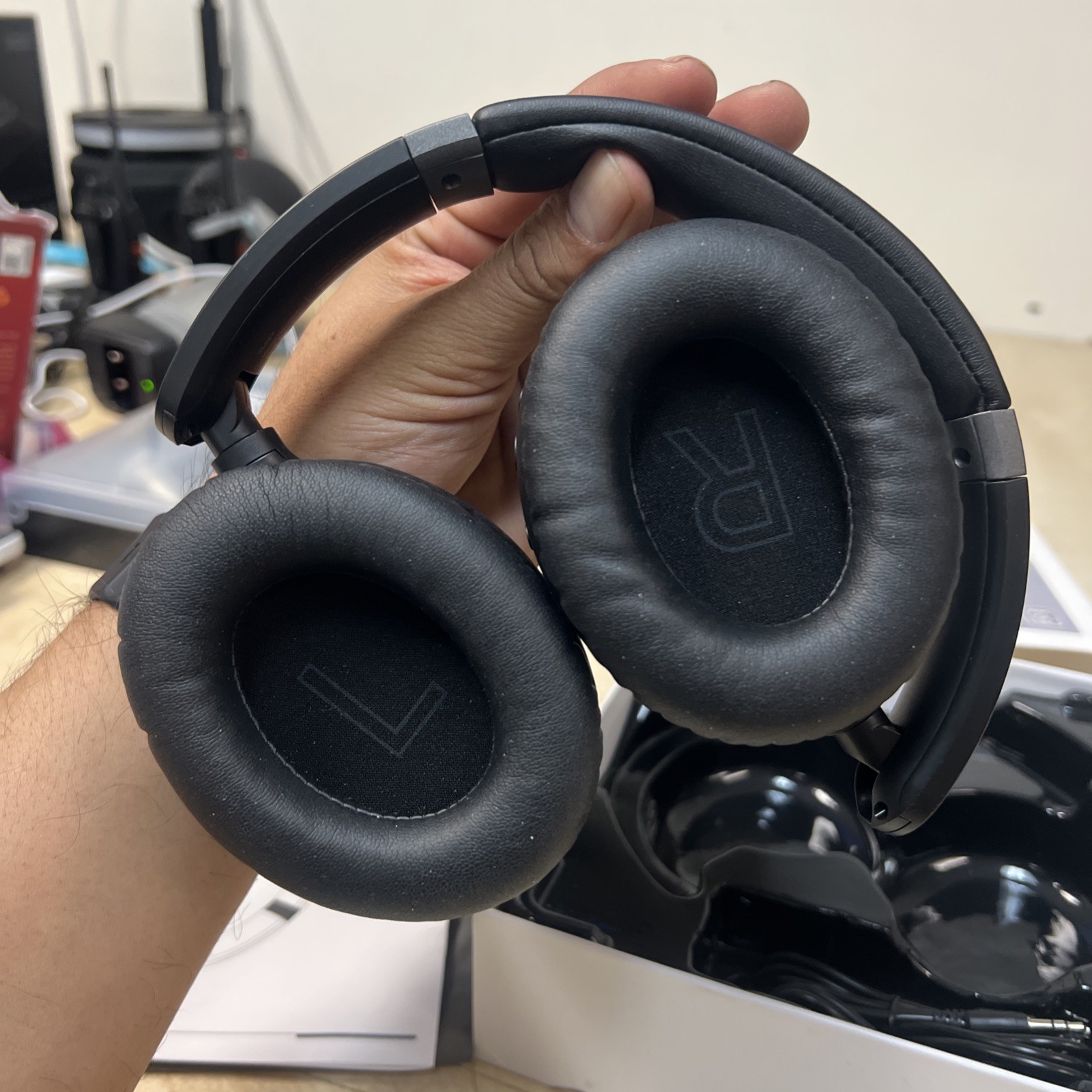 Tagry Active Cancelling Headphones H08 Fast Charging