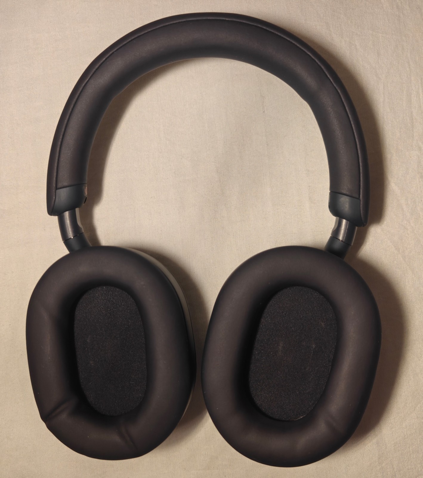 Very Nice Navy Blue Sony WH1000XM5 Noise Cancelling Over Ear Headphones W/ CASE!