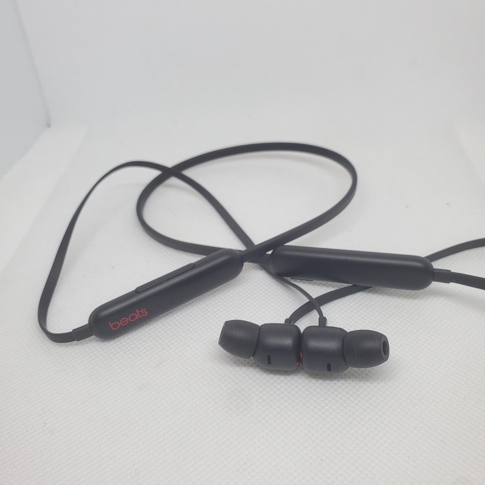 Beats Flex All-Day Bluetooth Wireless Earbuds Apple W1 Headphone Chip – Black