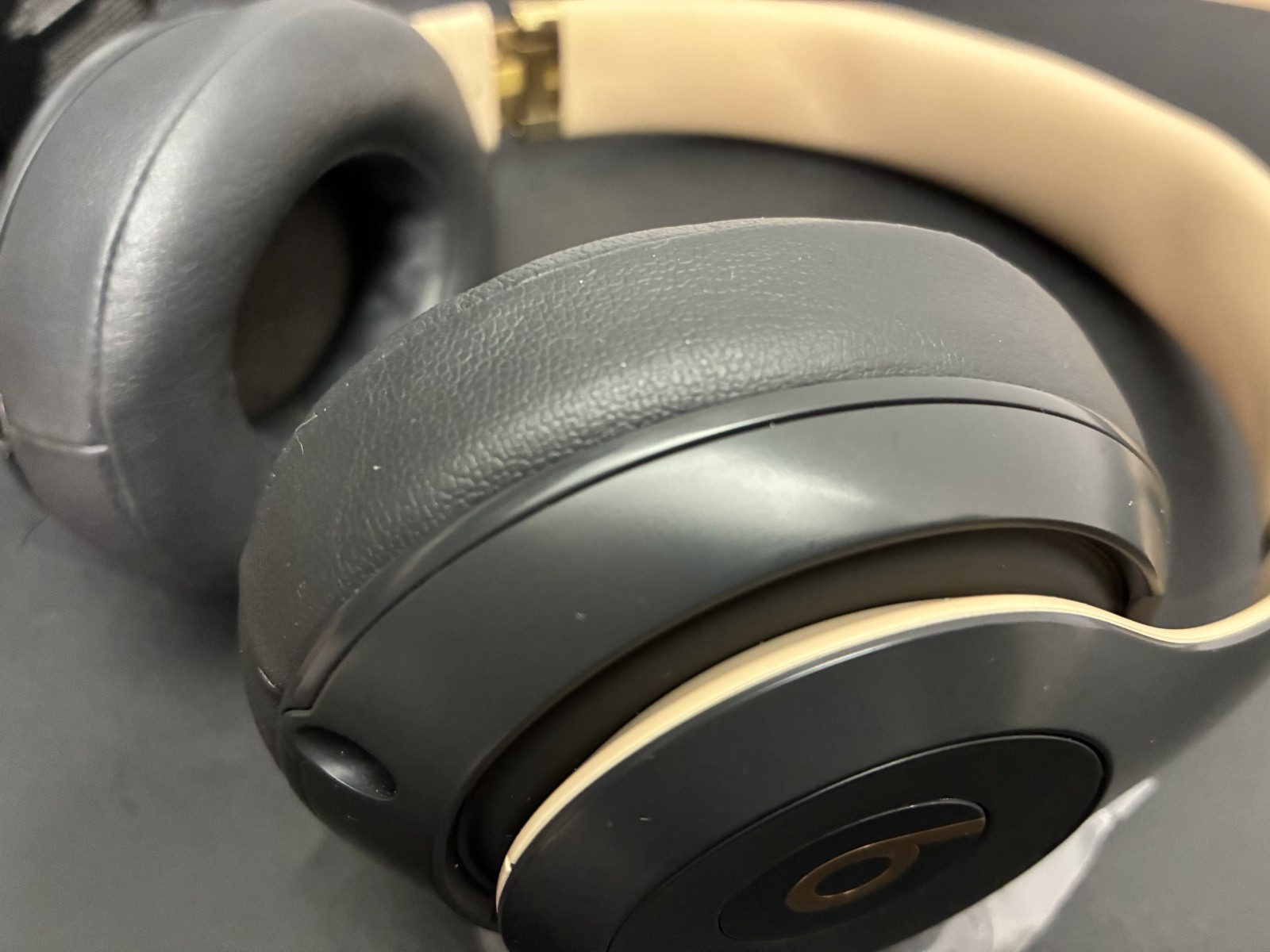 Original Beats by Dr. Dre Studio3 Studio 3 Wireless Headphones by Apple # 3B