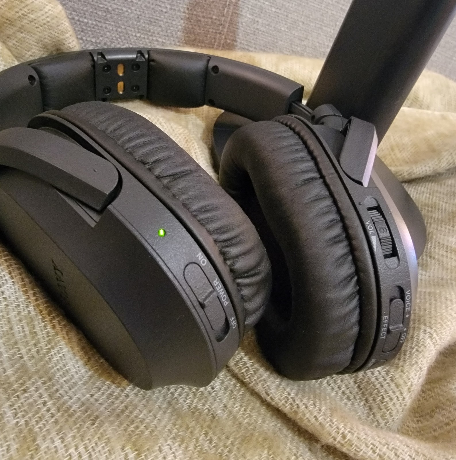 Sony WH-RF400 Black RF Wireless TV Headphones w/ TMR-RF400 Transmitter Base