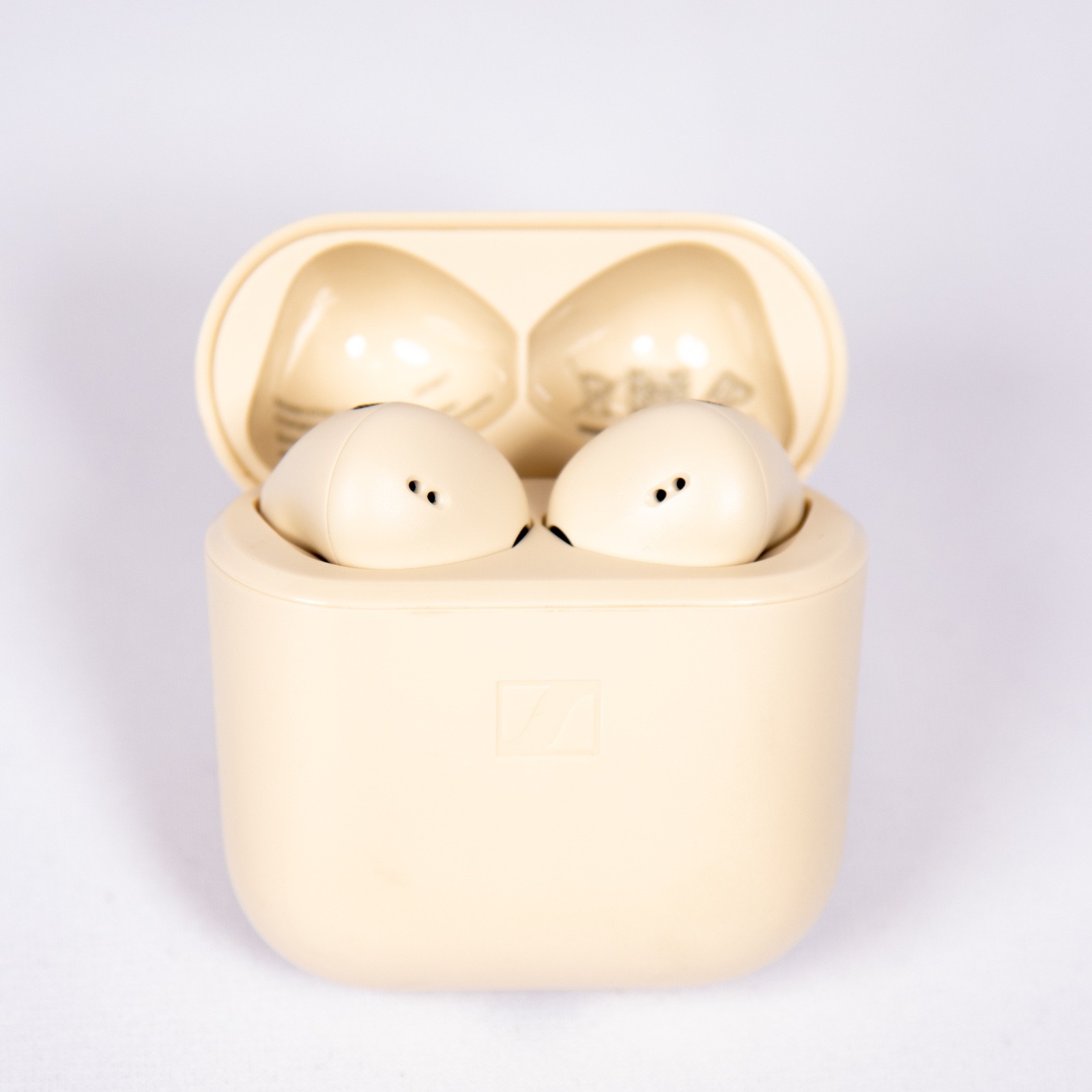 Sennheiser ACCENTUM Open Wireless Bluetooth Earbuds – Cream – Open Box