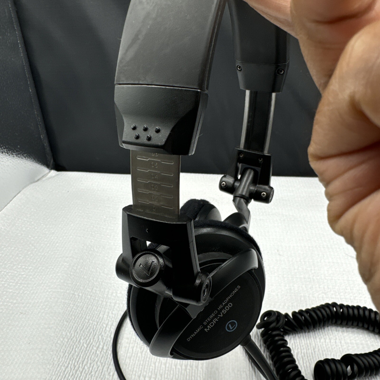Genuine Original Sony MDR-V500 DJ Stereo Monitor Headphones Made in Thailand