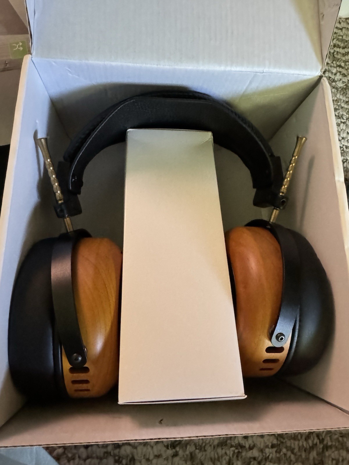 Bao Shi Feng HD1153-03 Over-Ear Open-Back Wooden 53mm 3.5mm Detachable