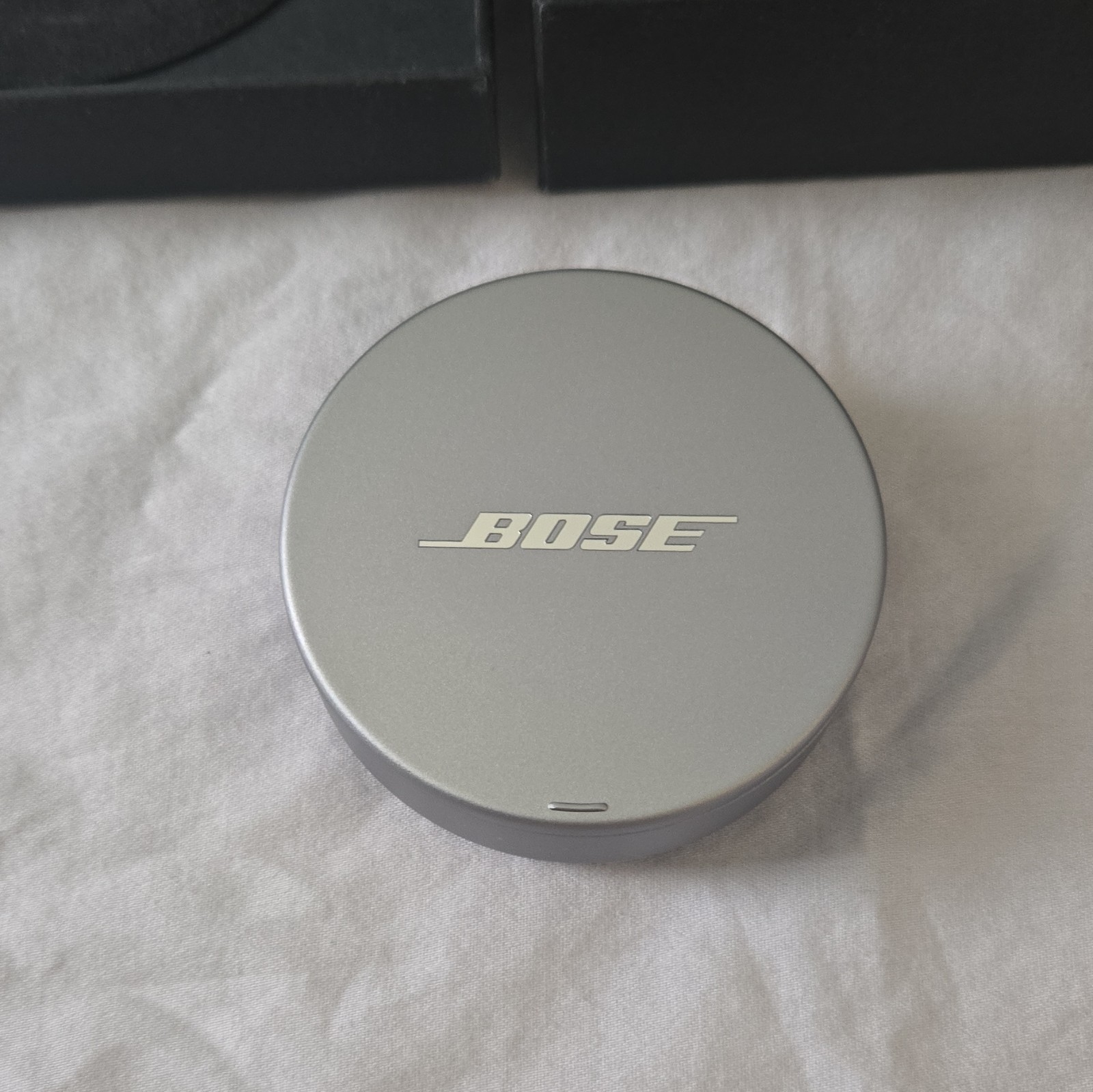 Bose Noise-Masking Sleepbuds In-Ear Earbuds w/ Charging Case Silver/White