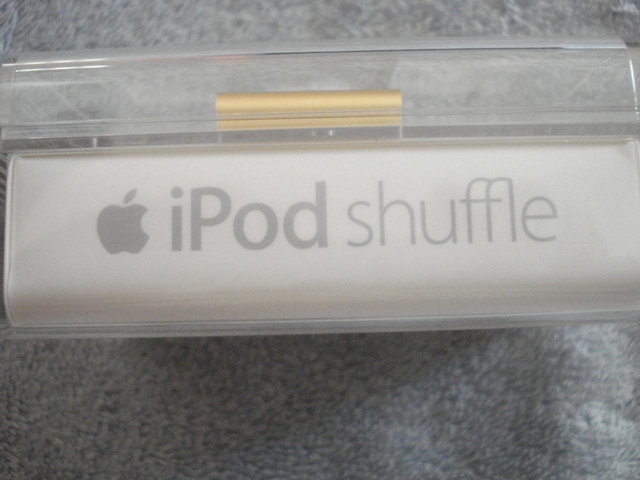 NEW 4 in 1 FM HI-FI WIRELESS HEADPHONE & NEW APPLE IPOD SHUFFLE 1GB