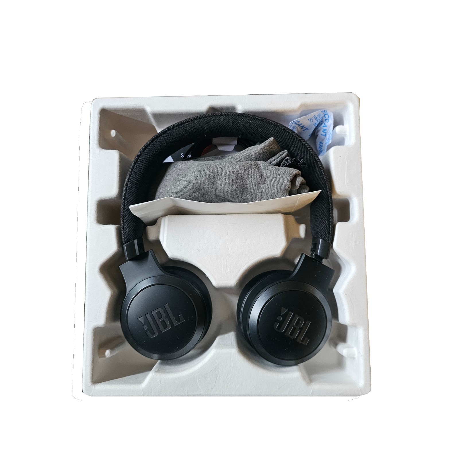 JBL LIVE675NC Wireless on-ear Headphones 65 HR – Open Box