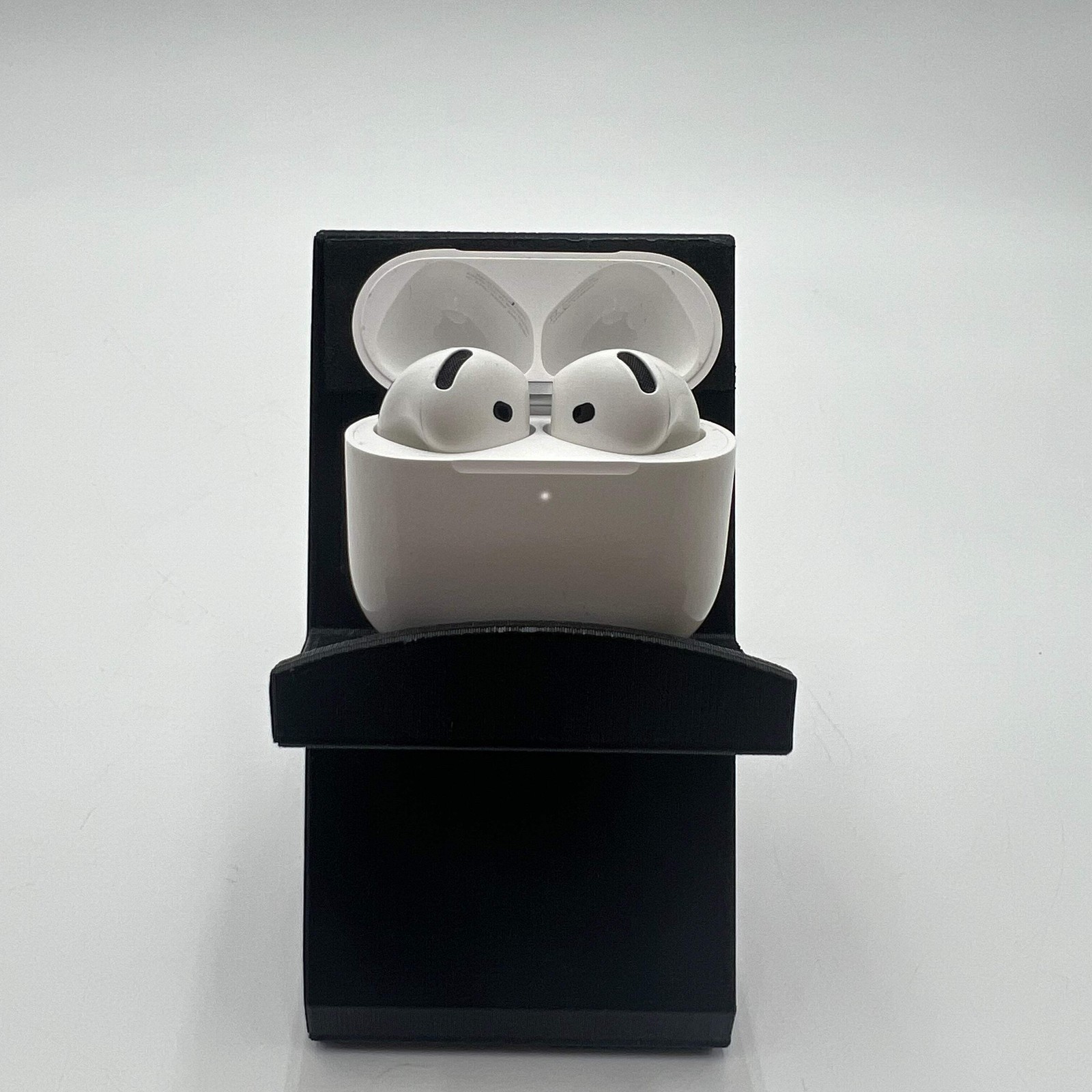 Apple AirPods 4th Gen Complete Set A3055 A3056 A3059 ANC White