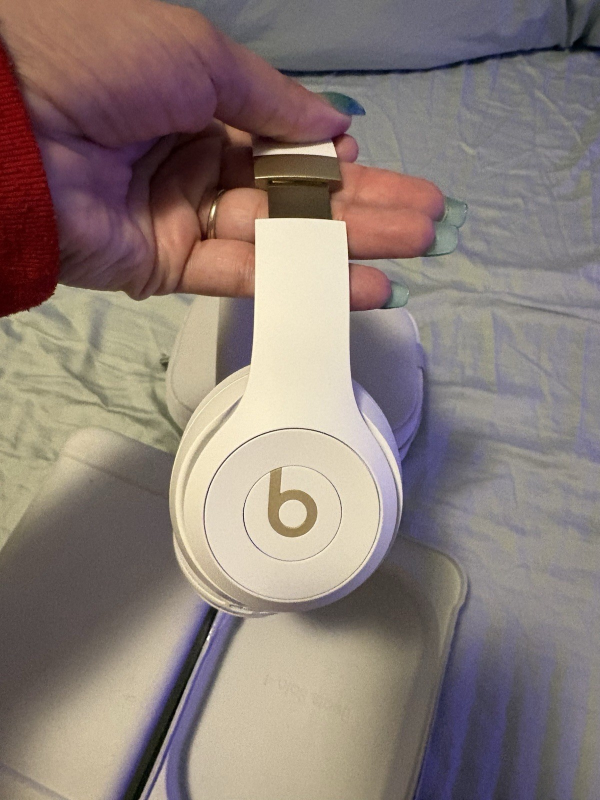 Beats by Dr. Dre Over-Ear Headphones White Gold Headband Double Ear-Cup