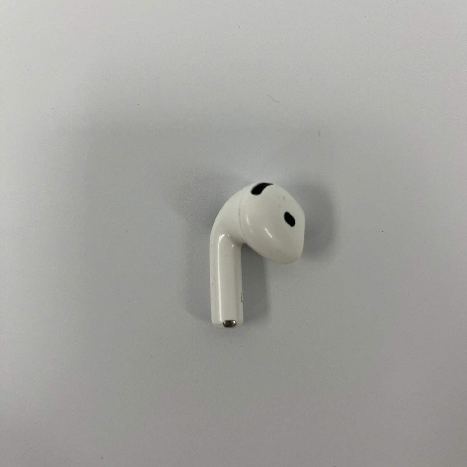 Apple Air Pods 4th Gen with Charging Case