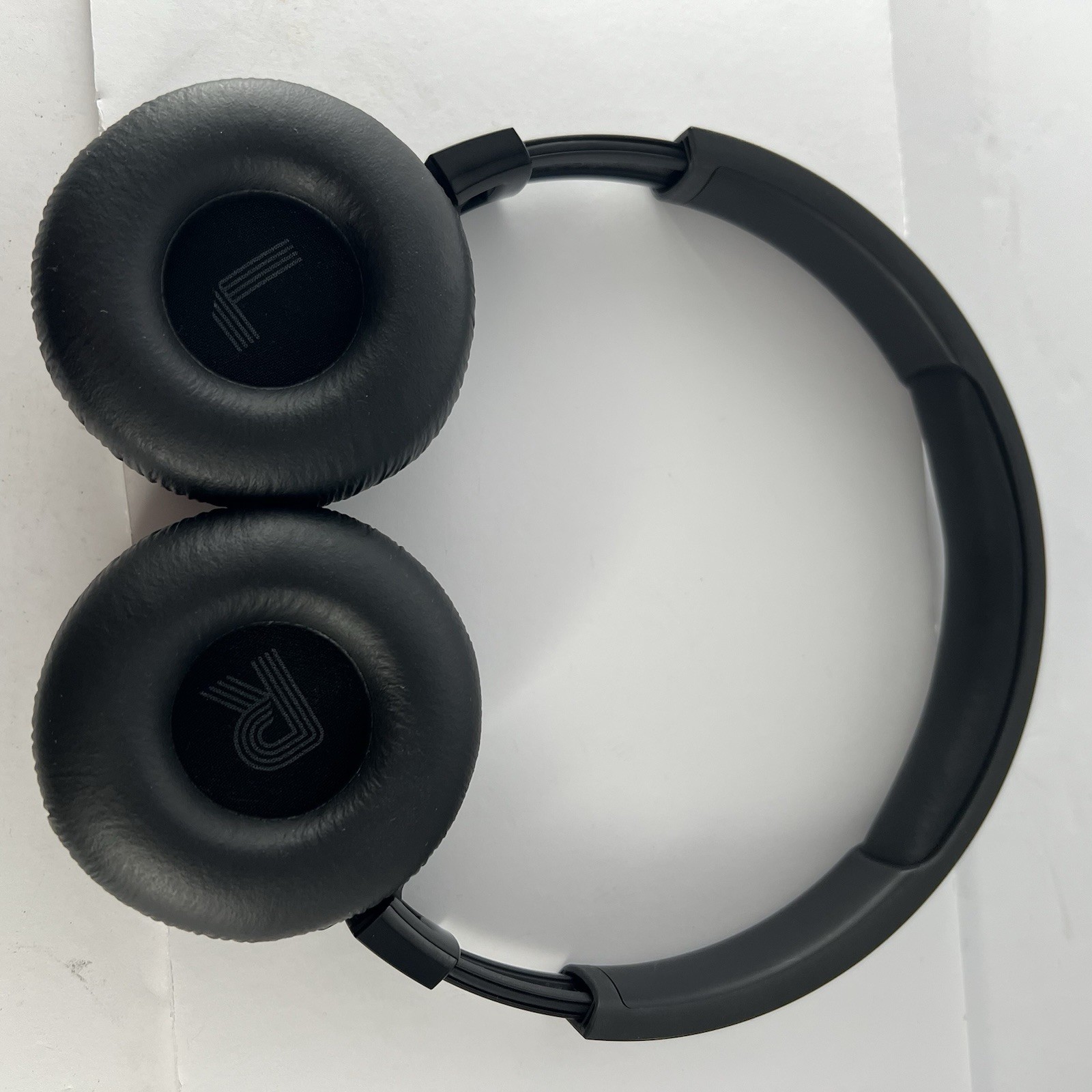 JBL Tune 670NC wireless with Active Noise Cancelling headphones