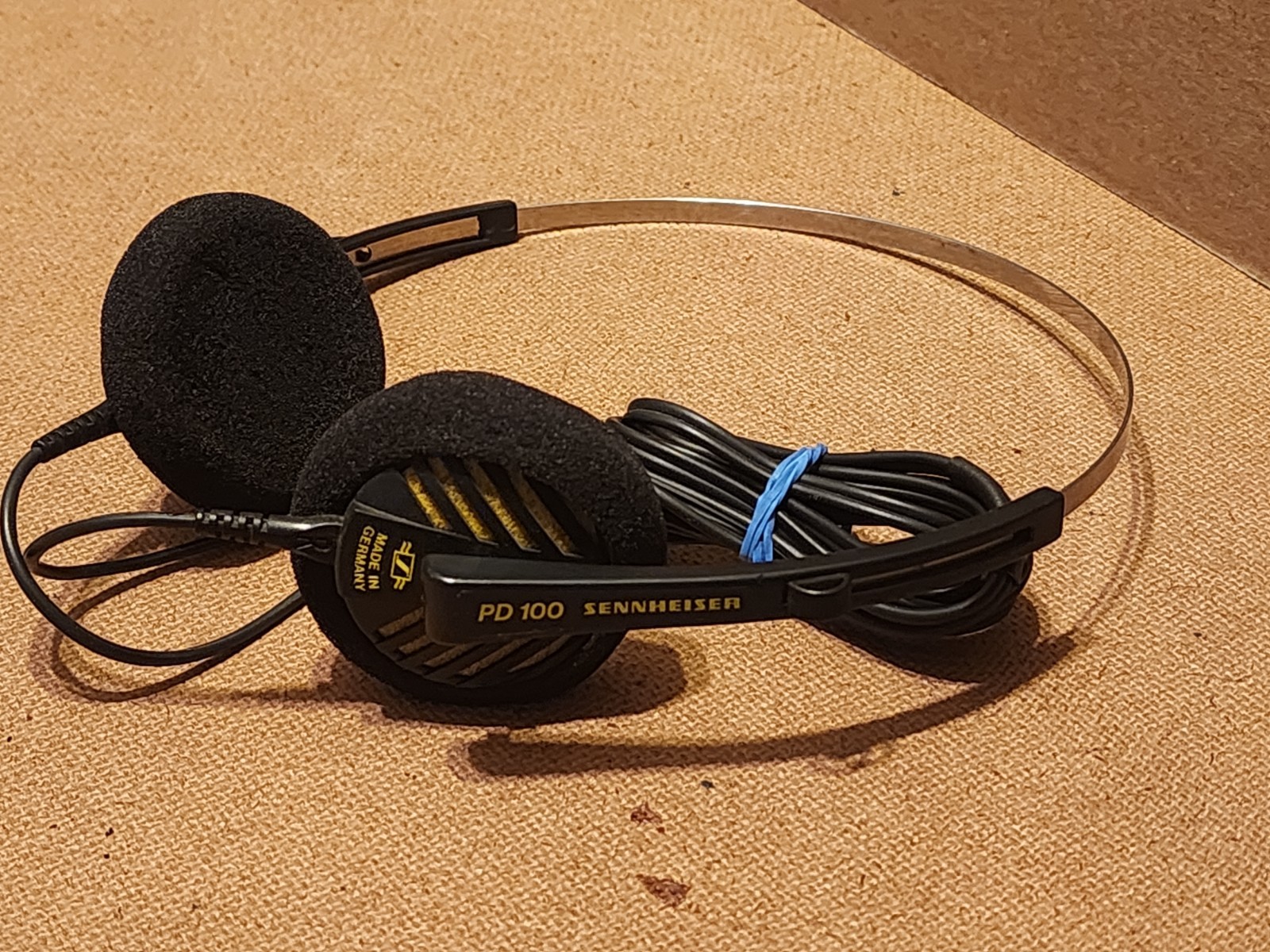 Sennheiser PD 100 Wired Headphones 3.5mm Made in Germany Rare Model Metal Headba