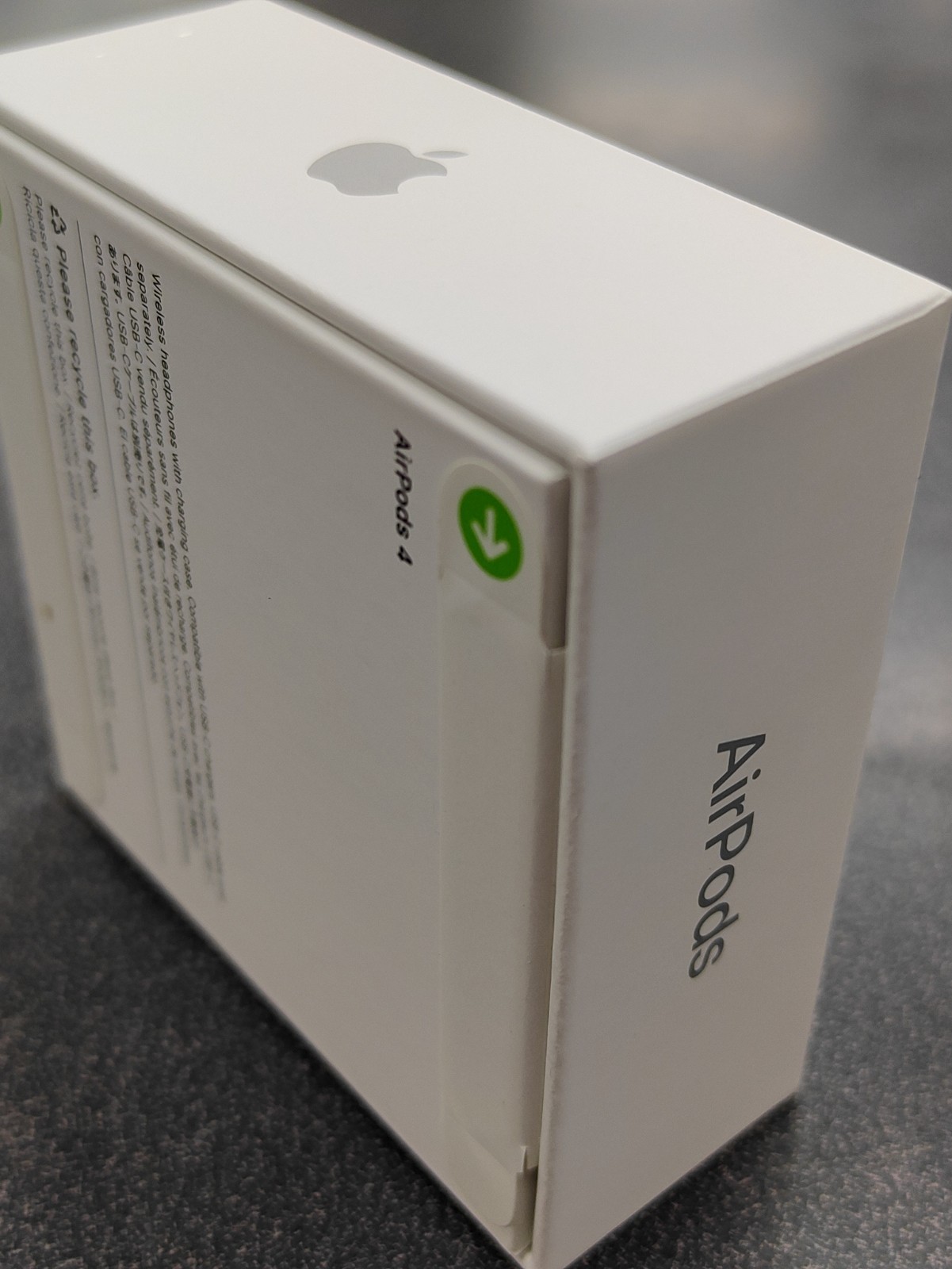 Apple AirPods 4 MXP63AM/A (A3050) Wireless Earbuds New w/ Apple Receipt
