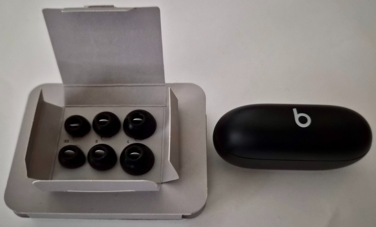 Beats Solo Buds – Matte Black #2