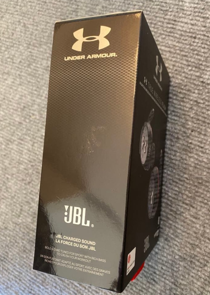 JBL TRUE WIRELESS FLASH x Under Armour Earphones Black IPX7 Lightly Used